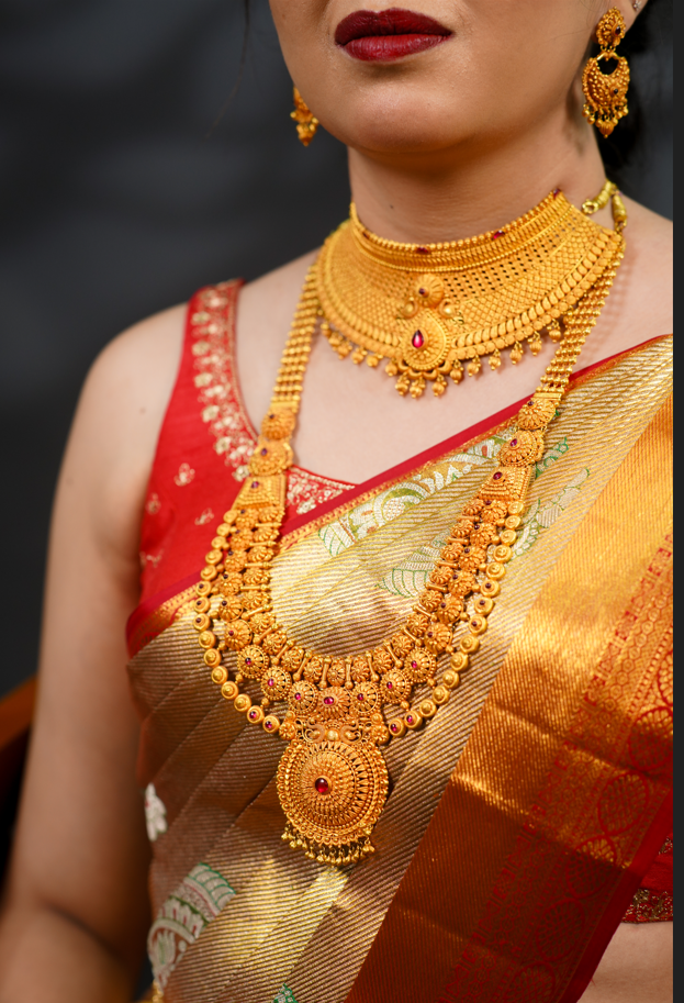 Pure Kanjivaram Silk Saree in Gold with Rich Golden Zari & Red Contrast Border – Traditional Bridal & Wedding Collection