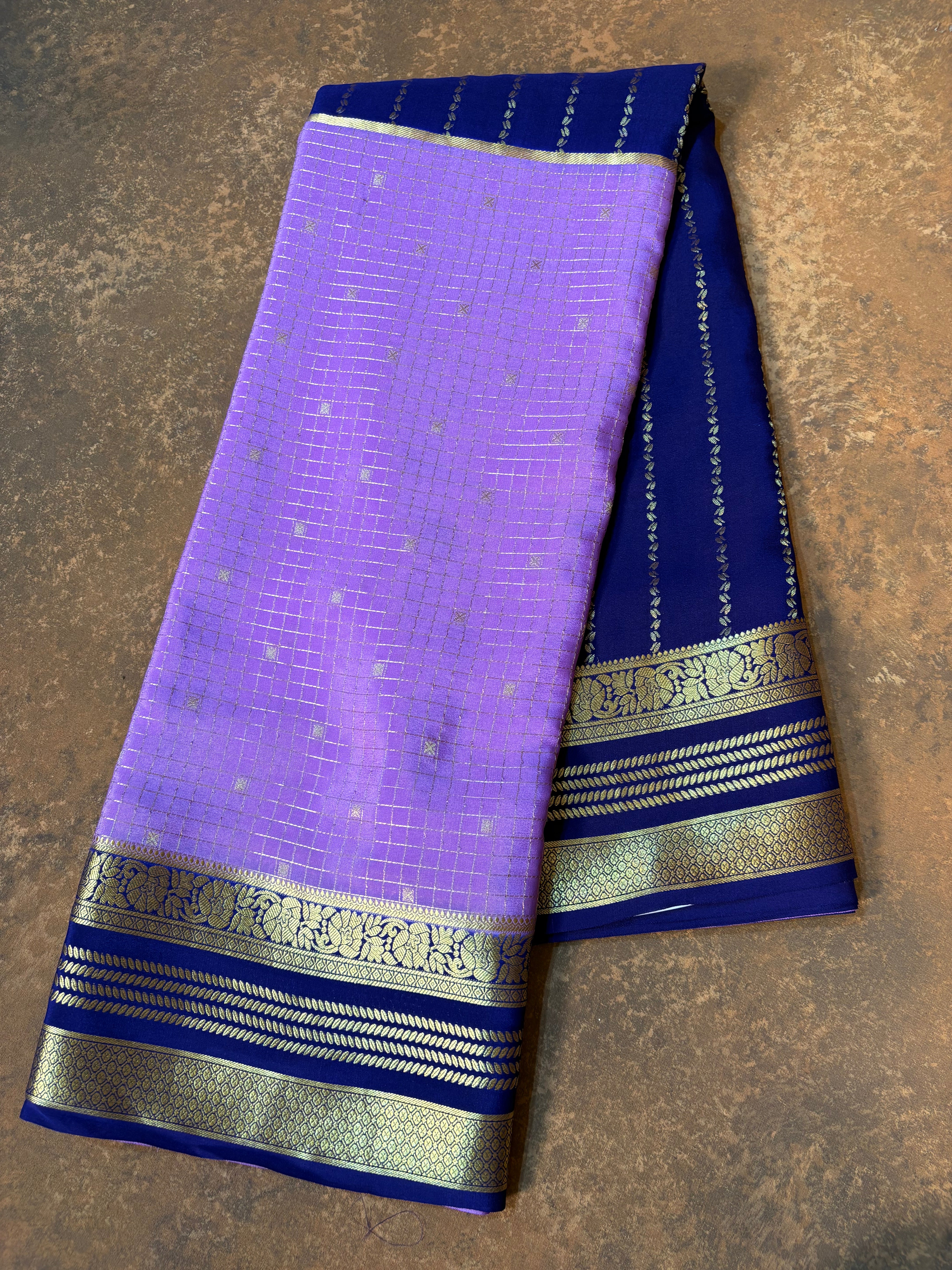 Pure Mysore Silk Saree in Lavender with Navyblue Border | Traditional Handwoven Silk Saree