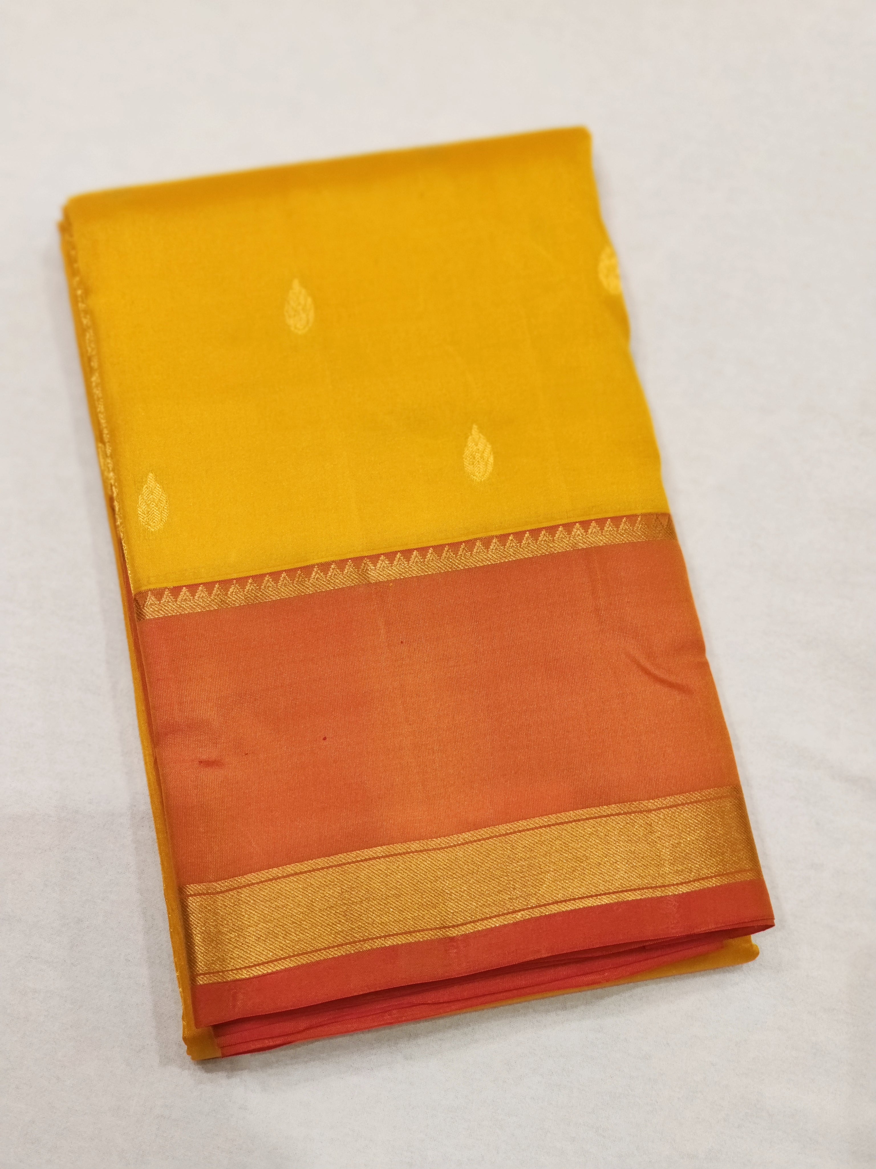 Yellow Kanjivaram Silk Saree with Onion Pink-Brown Border - Graceful New Arrival - New Sudarshan Silks`