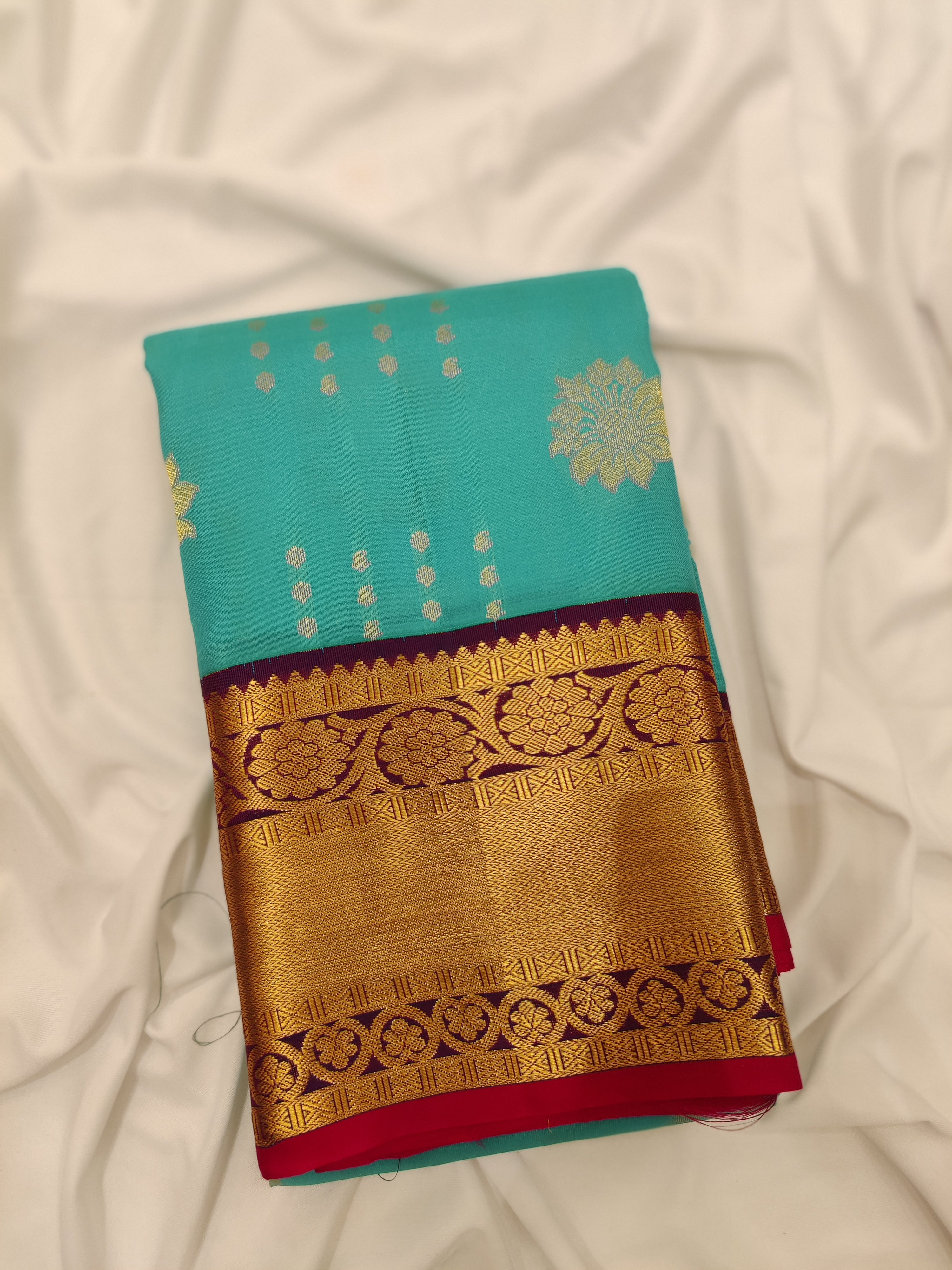 Blue Kanjivaram Silk Saree with Purple Zari Border – Pure Handloom Bridal Saree Online - New Sudarshan Silks`