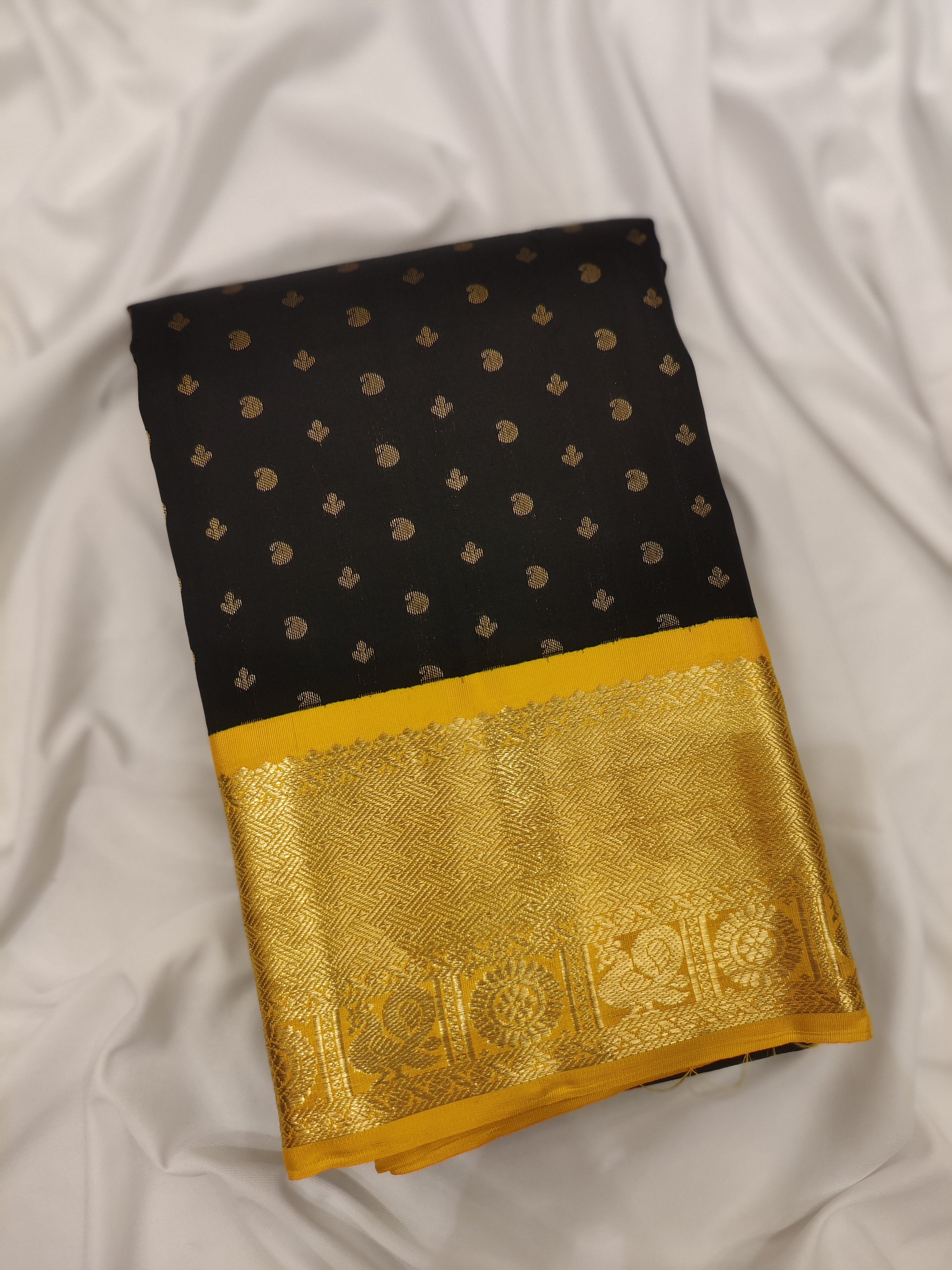 Black Kanjivaram Silk Saree with Yellow Zari Border – Pure Handloom Bridal Saree Online - New Sudarshan Silks`