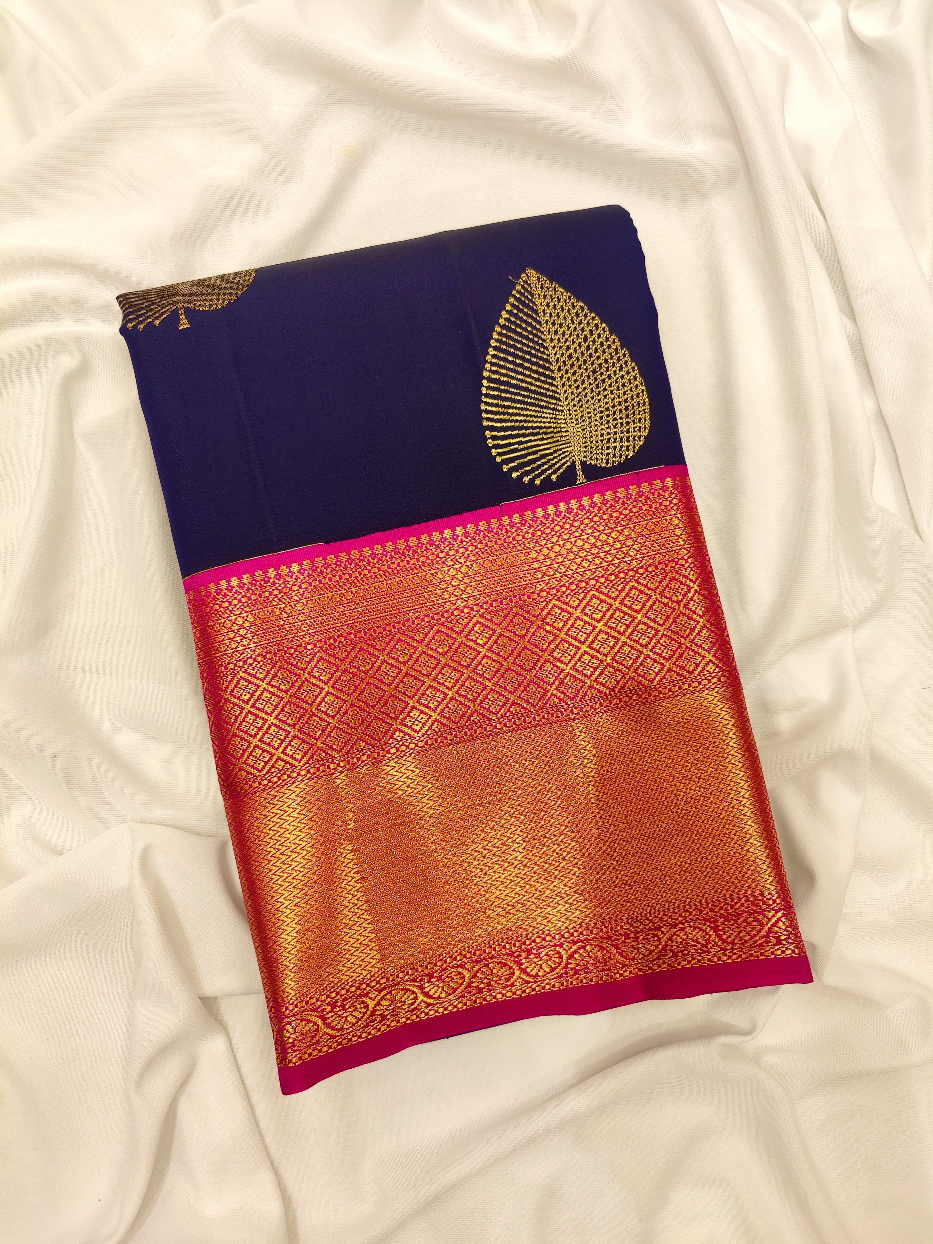 Ink Blue Kanjivaram Silk Saree with Pink Zari Border – Pure Handloom Bridal Saree Online - New Sudarshan Silks`