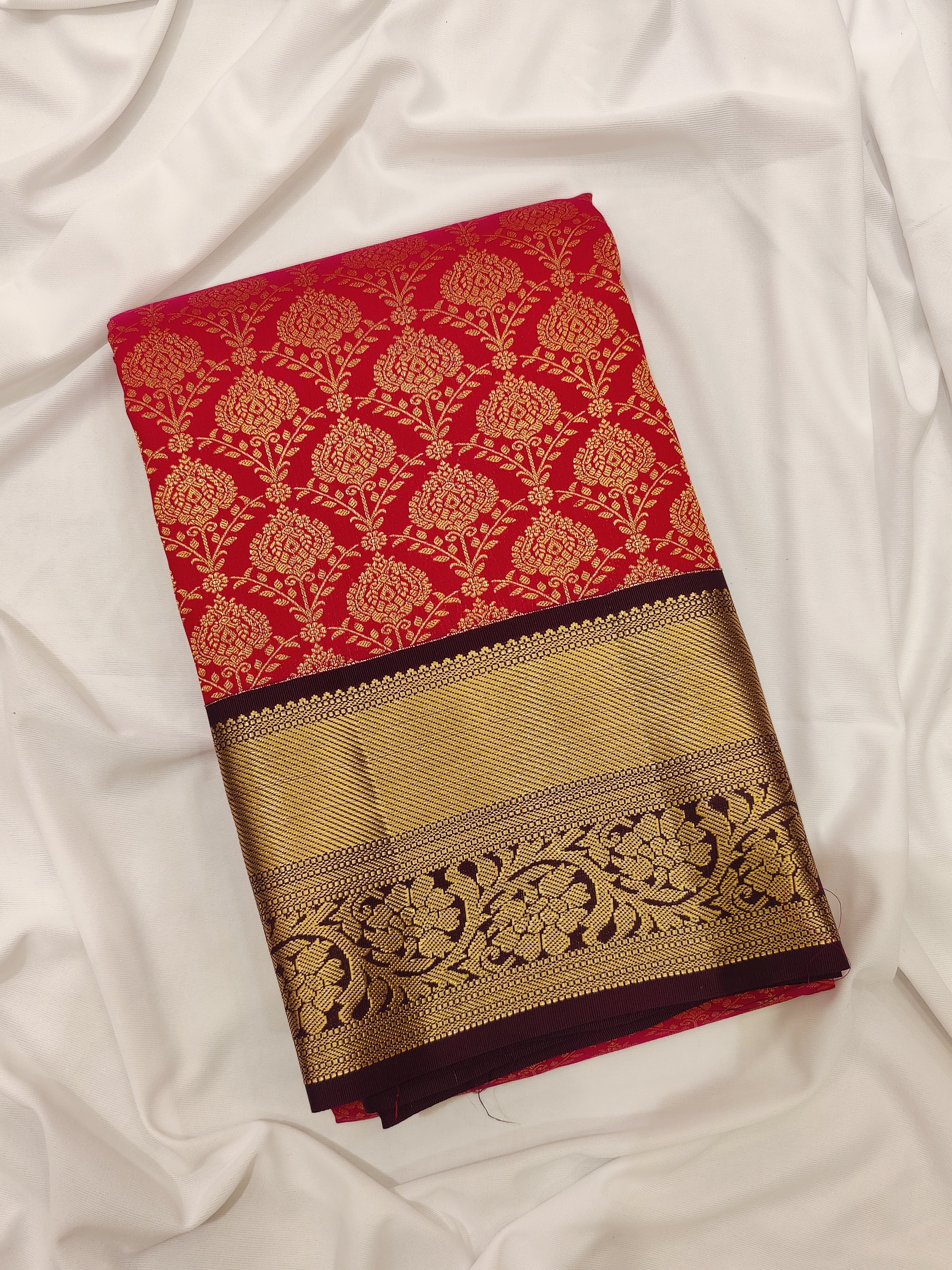 Red Kanjivaram Silk Saree with Maroon Zari Border – Traditional Pure Handloom Wedding Saree Online - New Sudarshan Silks`