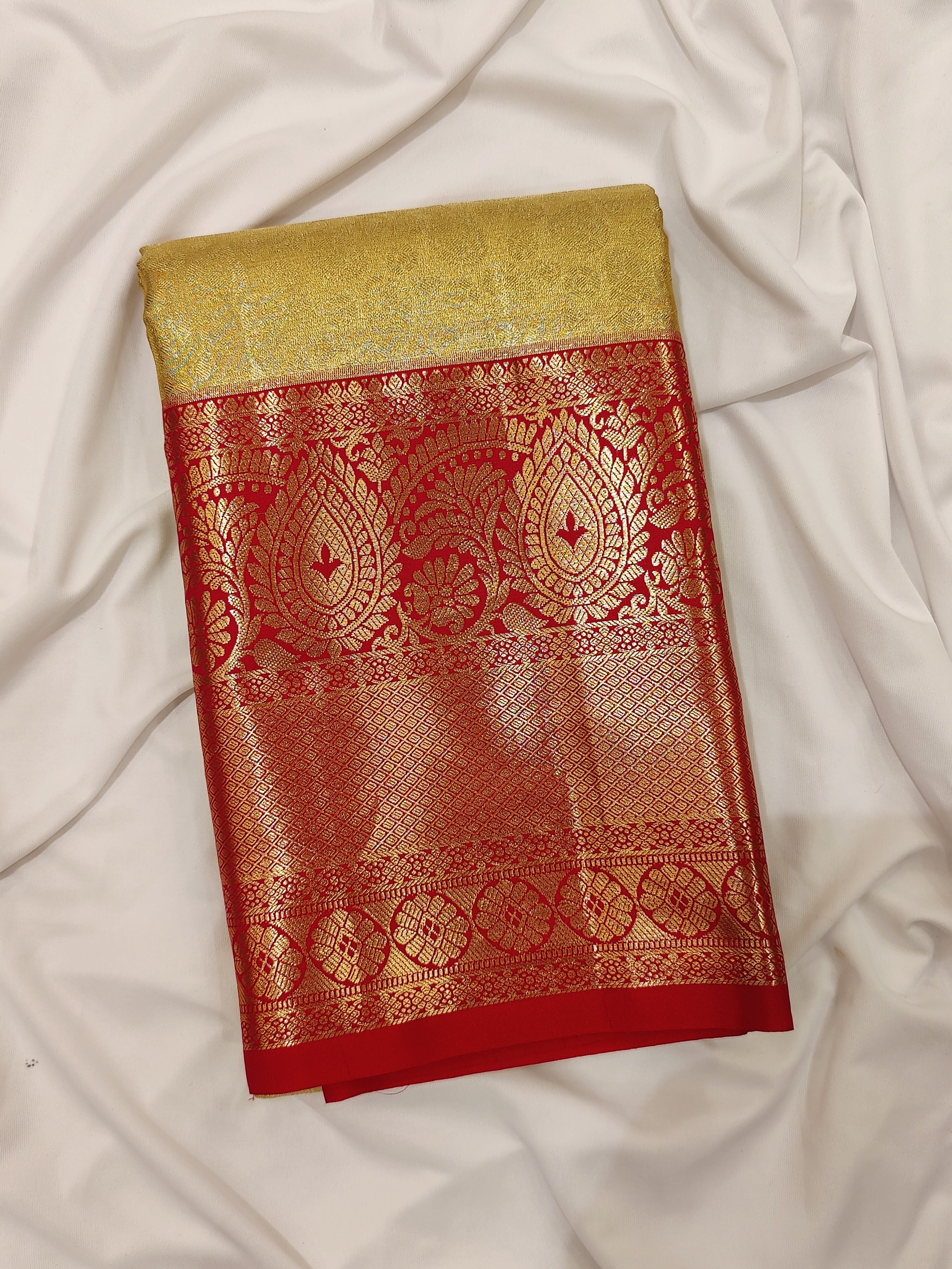 Gold Saree with Red Border – Traditional Design Elegance