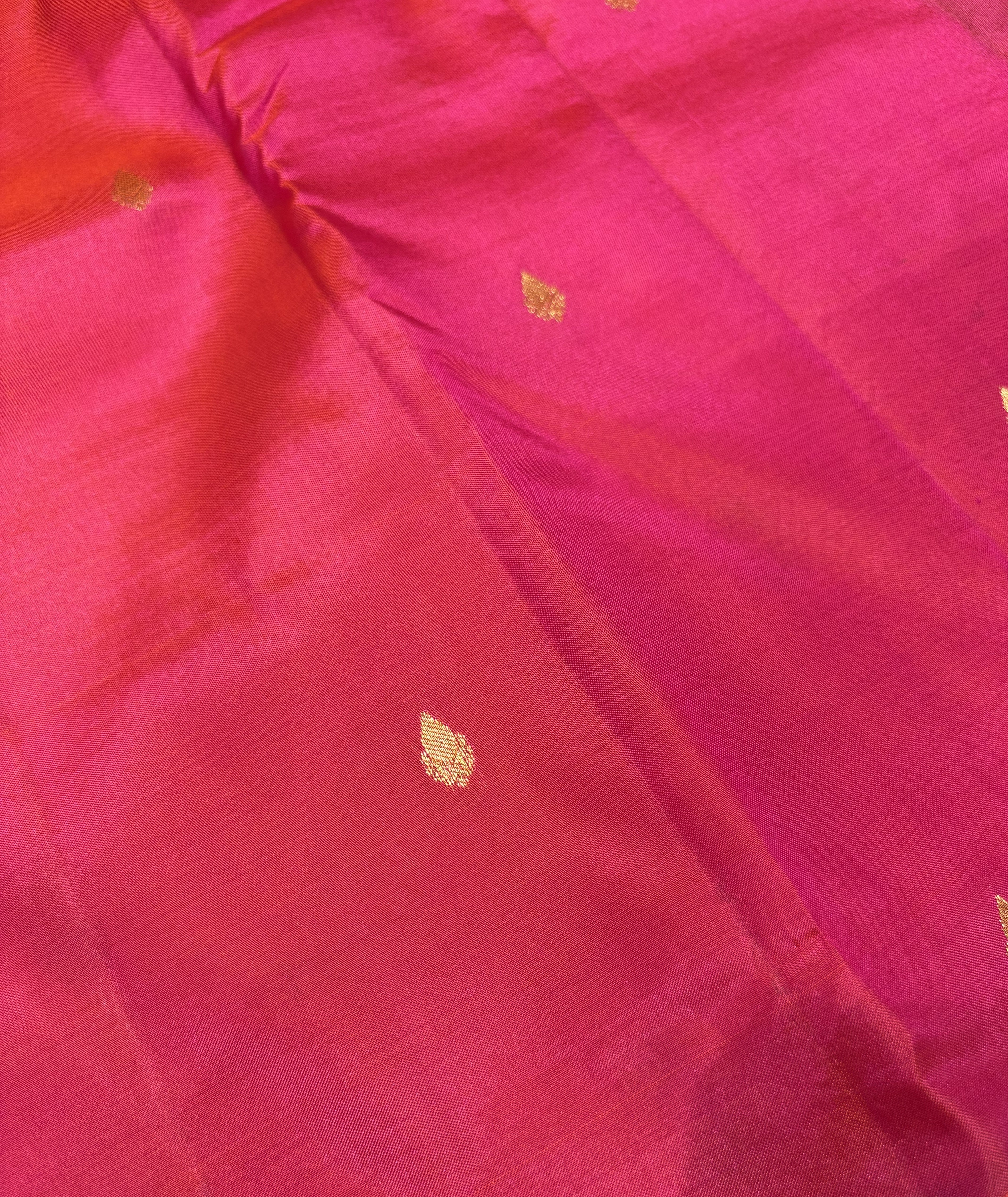 Vibrant Coral Pink Kanchipuram Silk Saree with Royal Violet Contrast