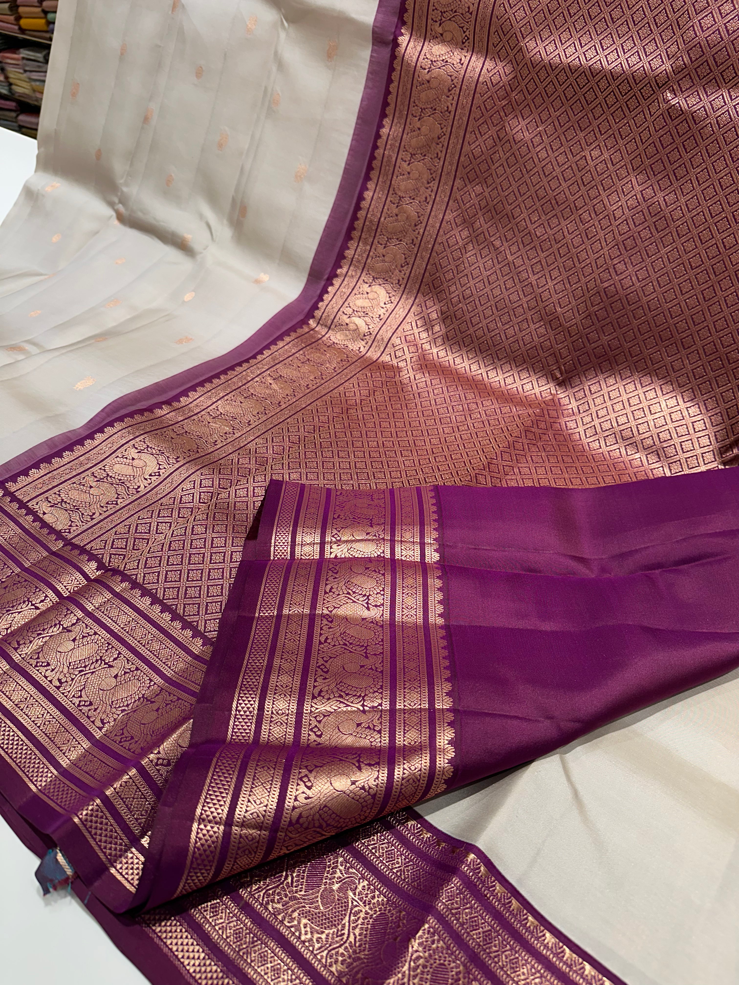 Elegant Grey and Purple Pure Kanjivaram Silk Saree with Gold Zari Buttas – Wedding & Festive Collection