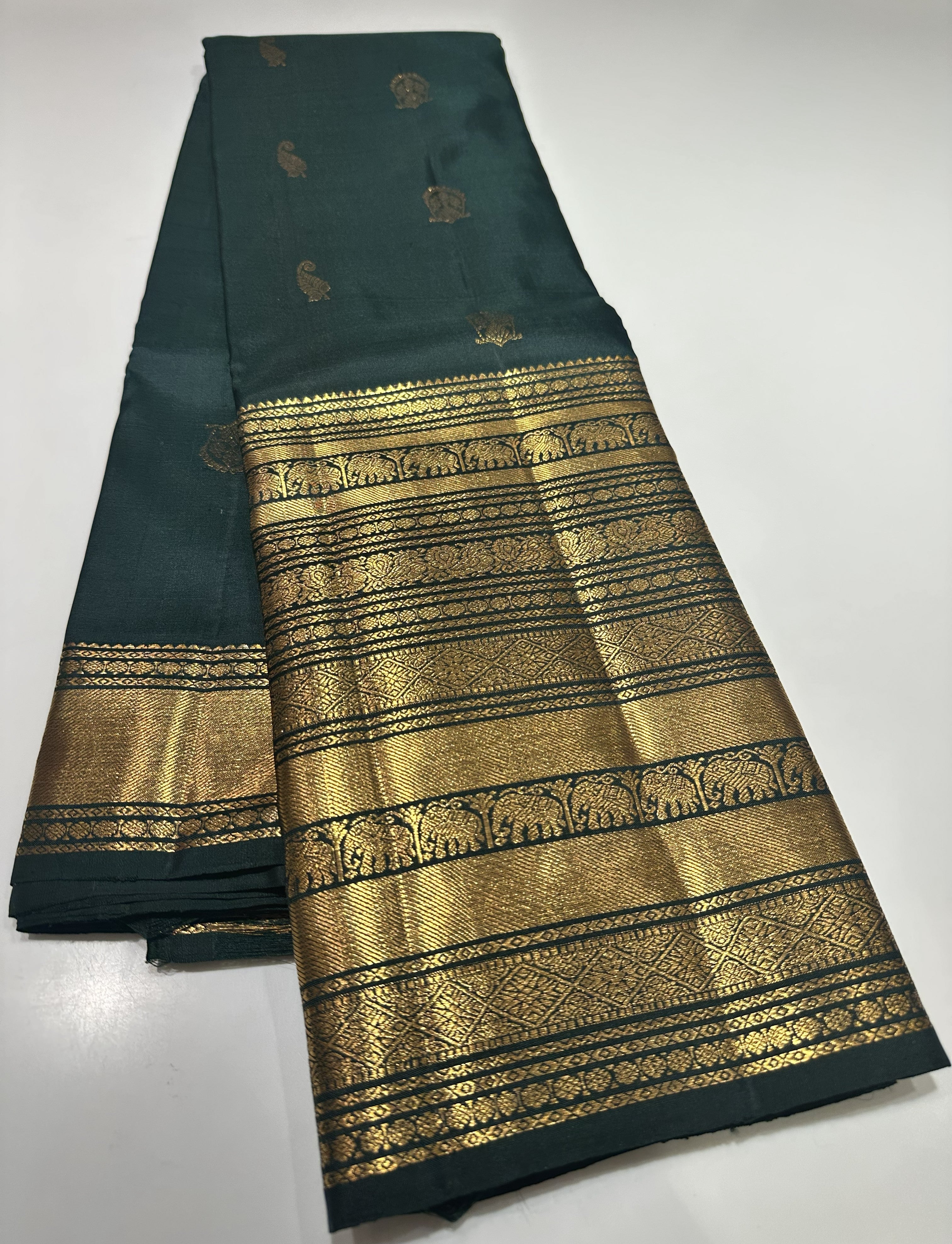 Exquisite Green Pure Kanchipuram Silk Saree With Rich Gold Zari