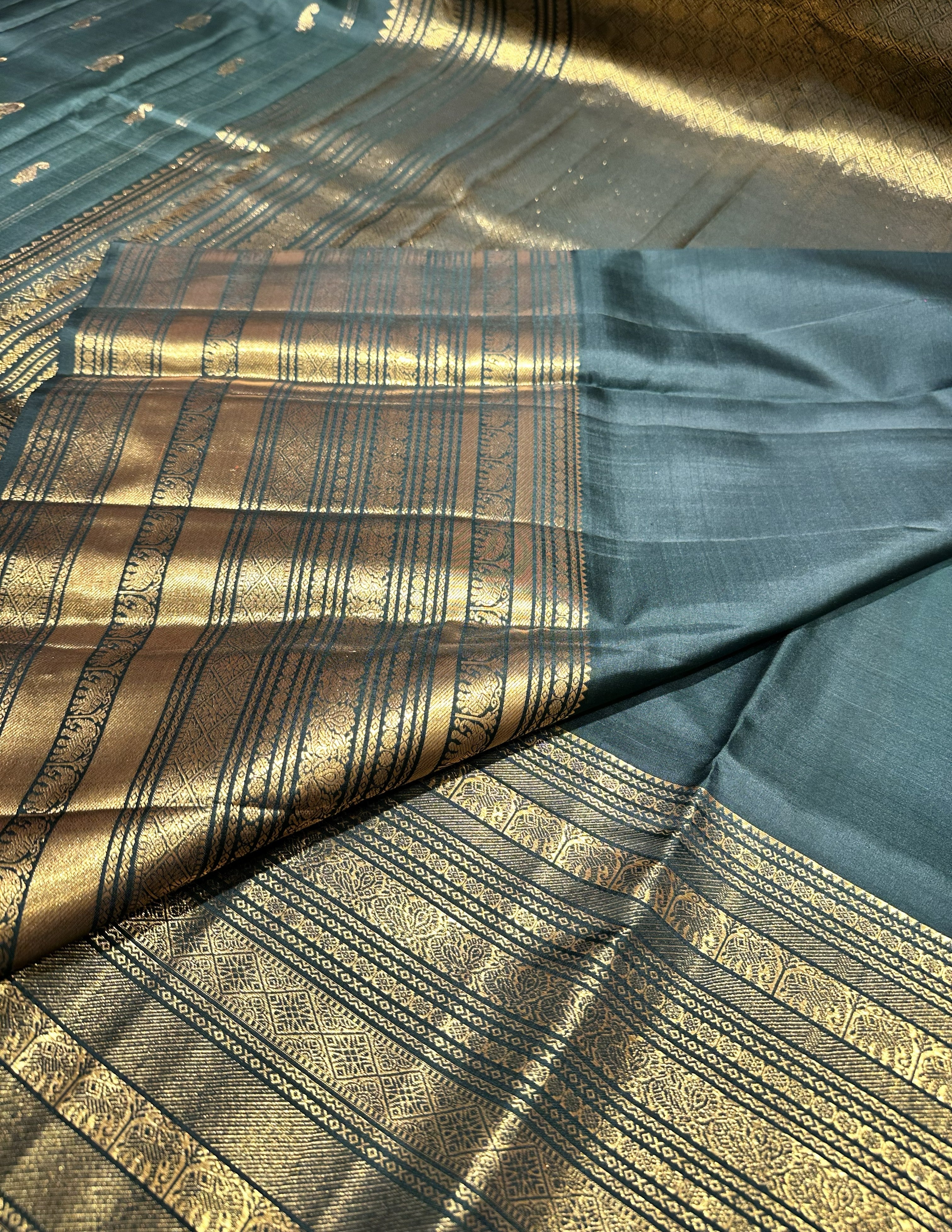 Exquisite Green Pure Kanchipuram Silk Saree With Rich Gold Zari
