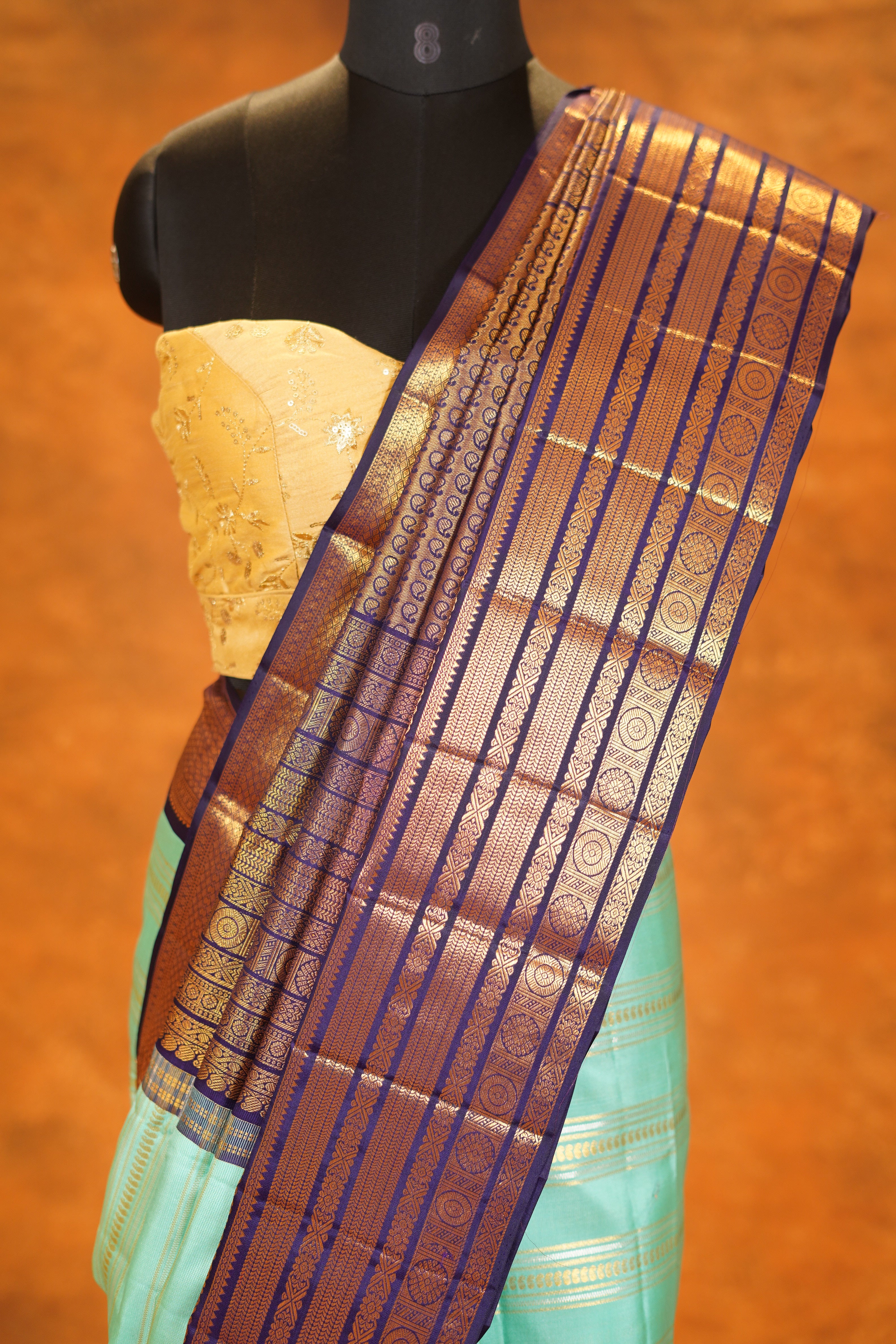 Aqua Blue Colour Pure Kanjivaram Silk Saree with Navy Blue Contrast