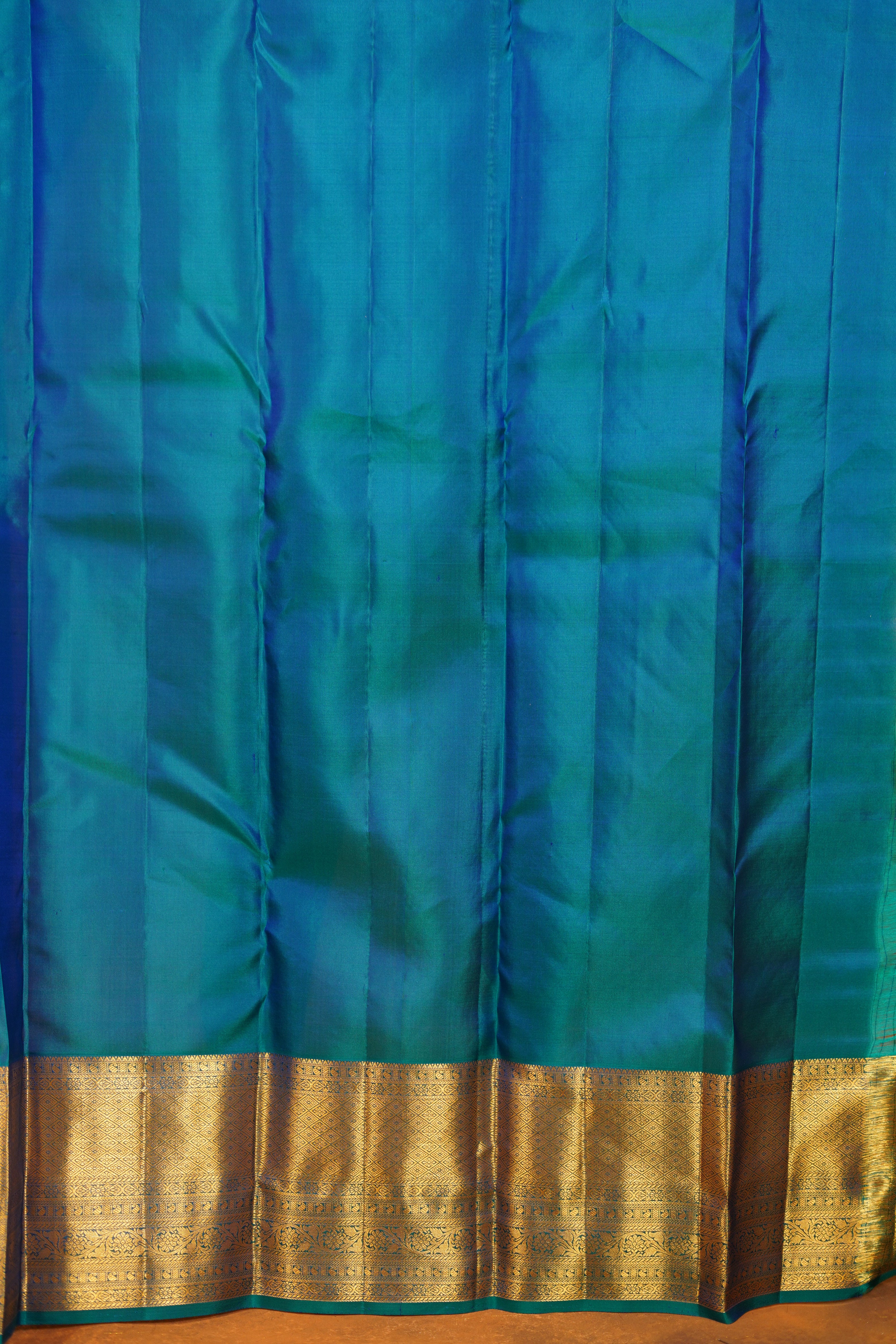 Peacock Blue colour Pure Kanjivaram Silk Saree
