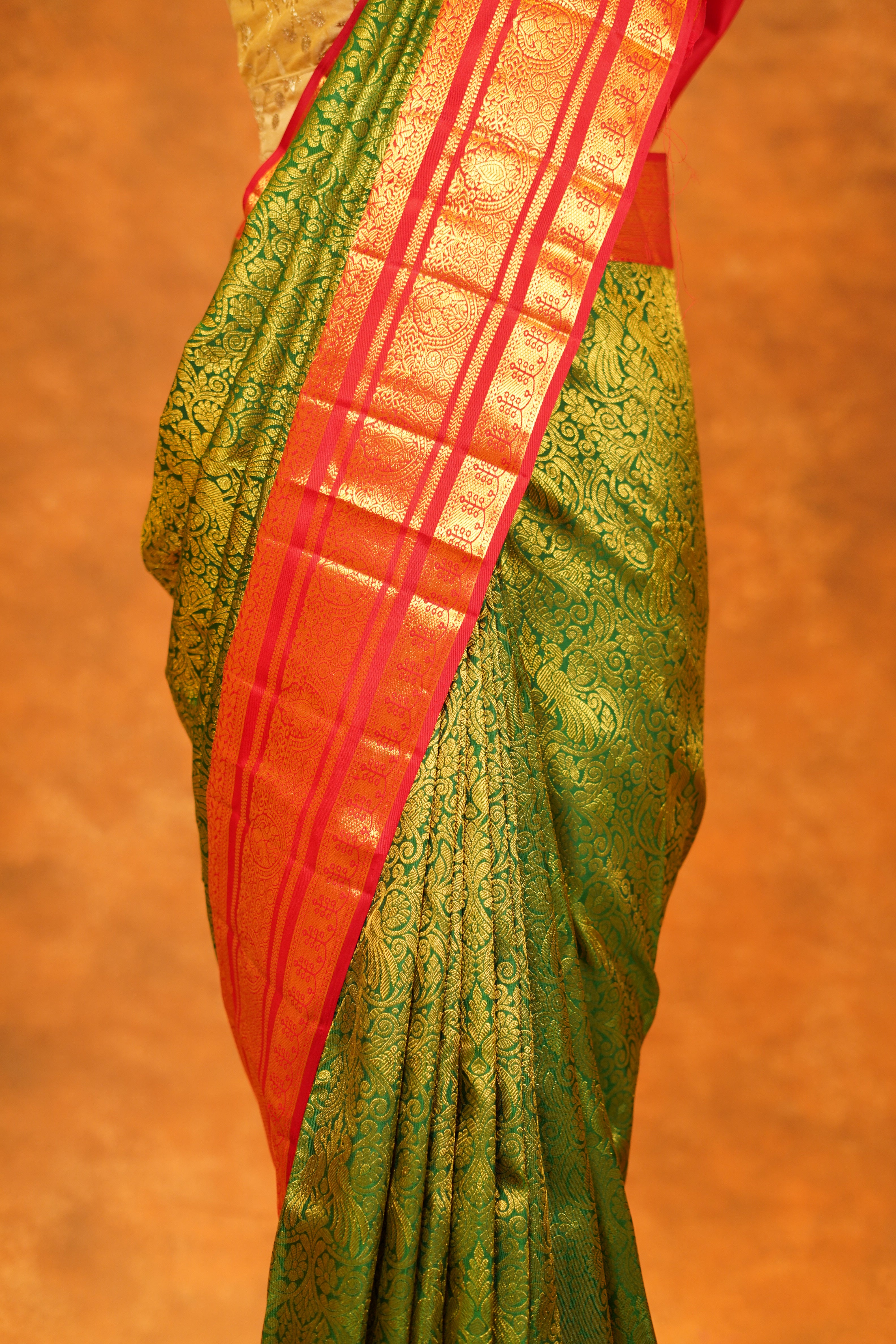 Bottle Green Colour Pure Kanjivaram Brocade Silk Saree with Red Contrast