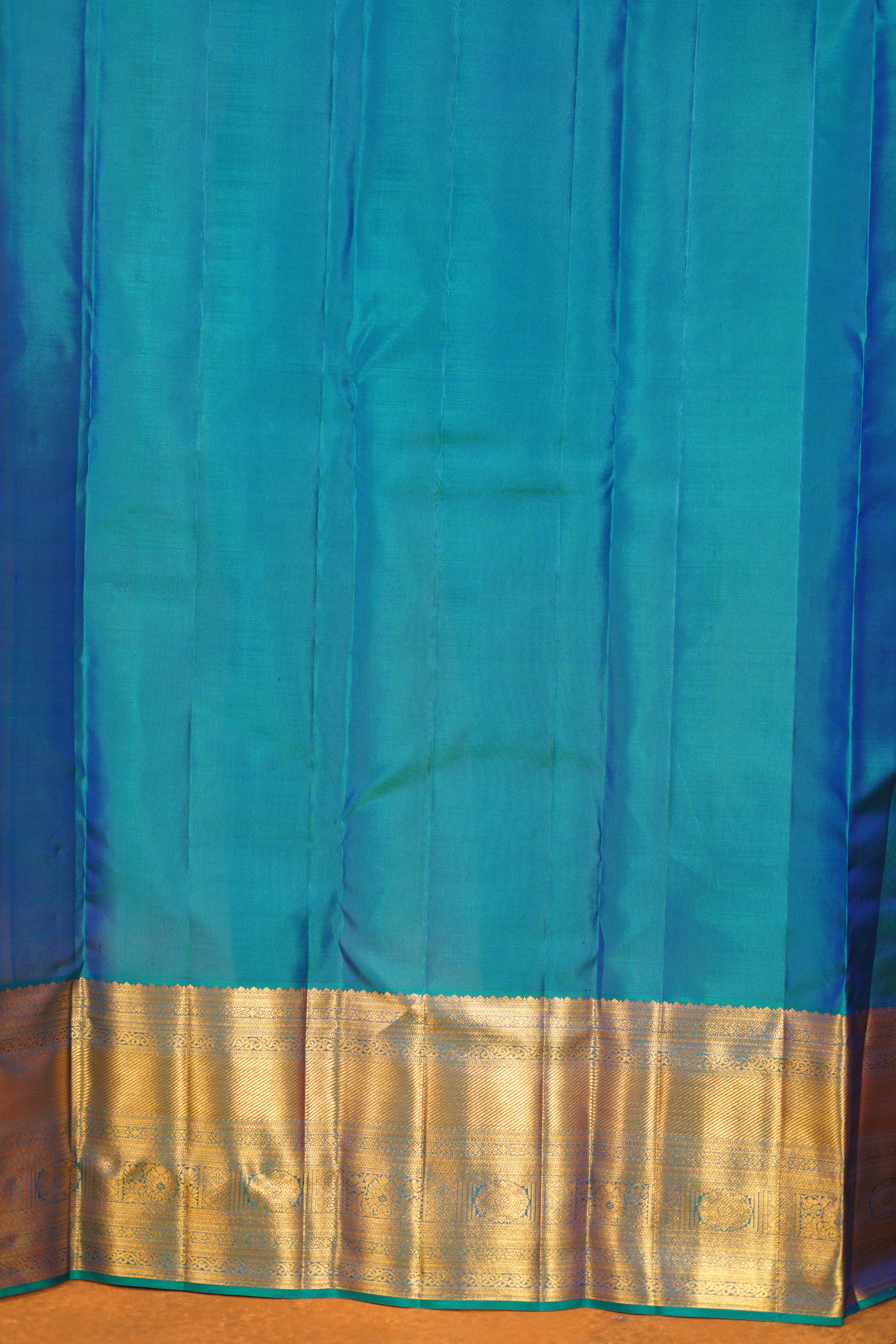 Traditional Rama-Blue Dual Shade Pure Kanjivaram Silk Saree