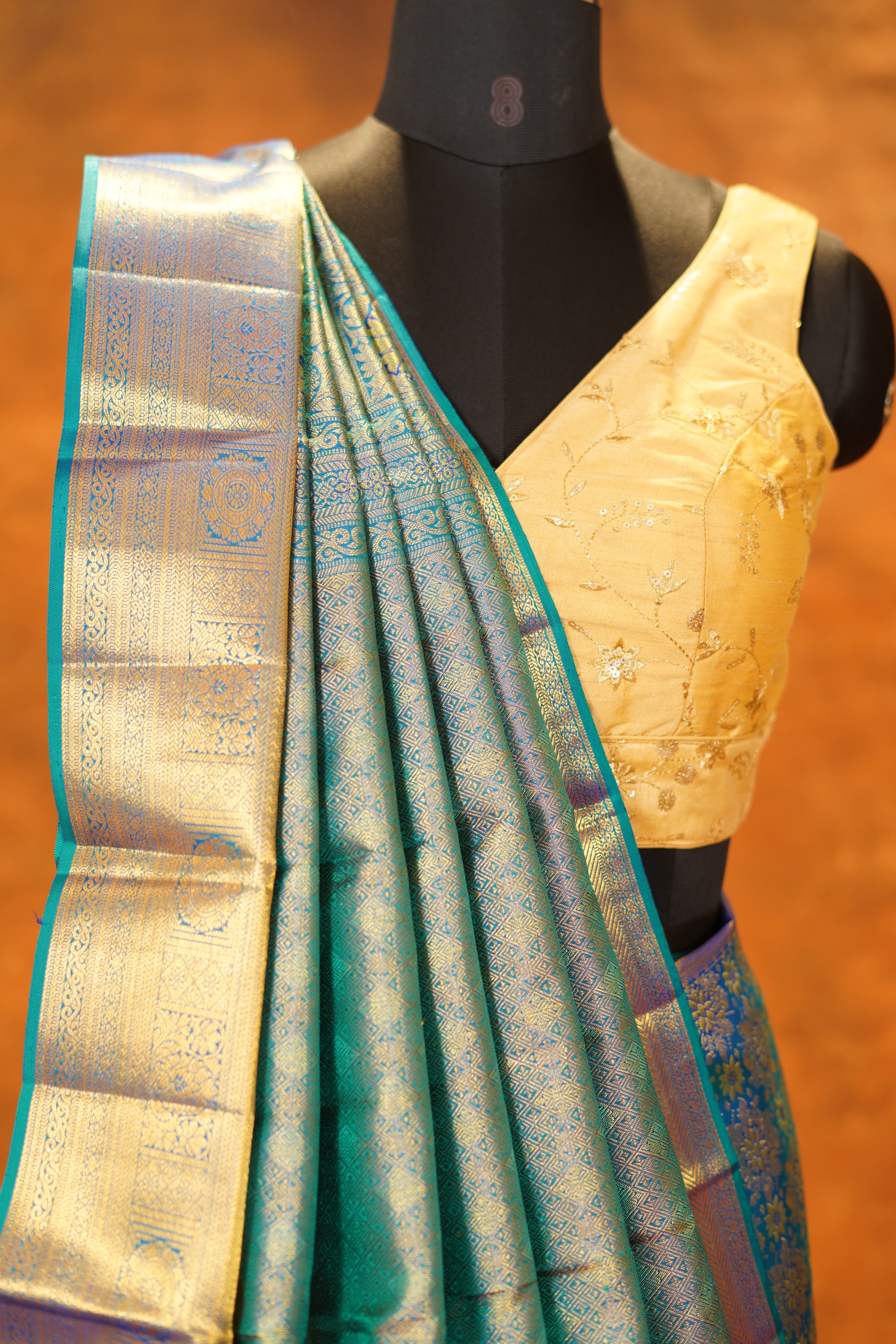 Traditional Rama-Blue Dual Shade Pure Kanjivaram Silk Saree