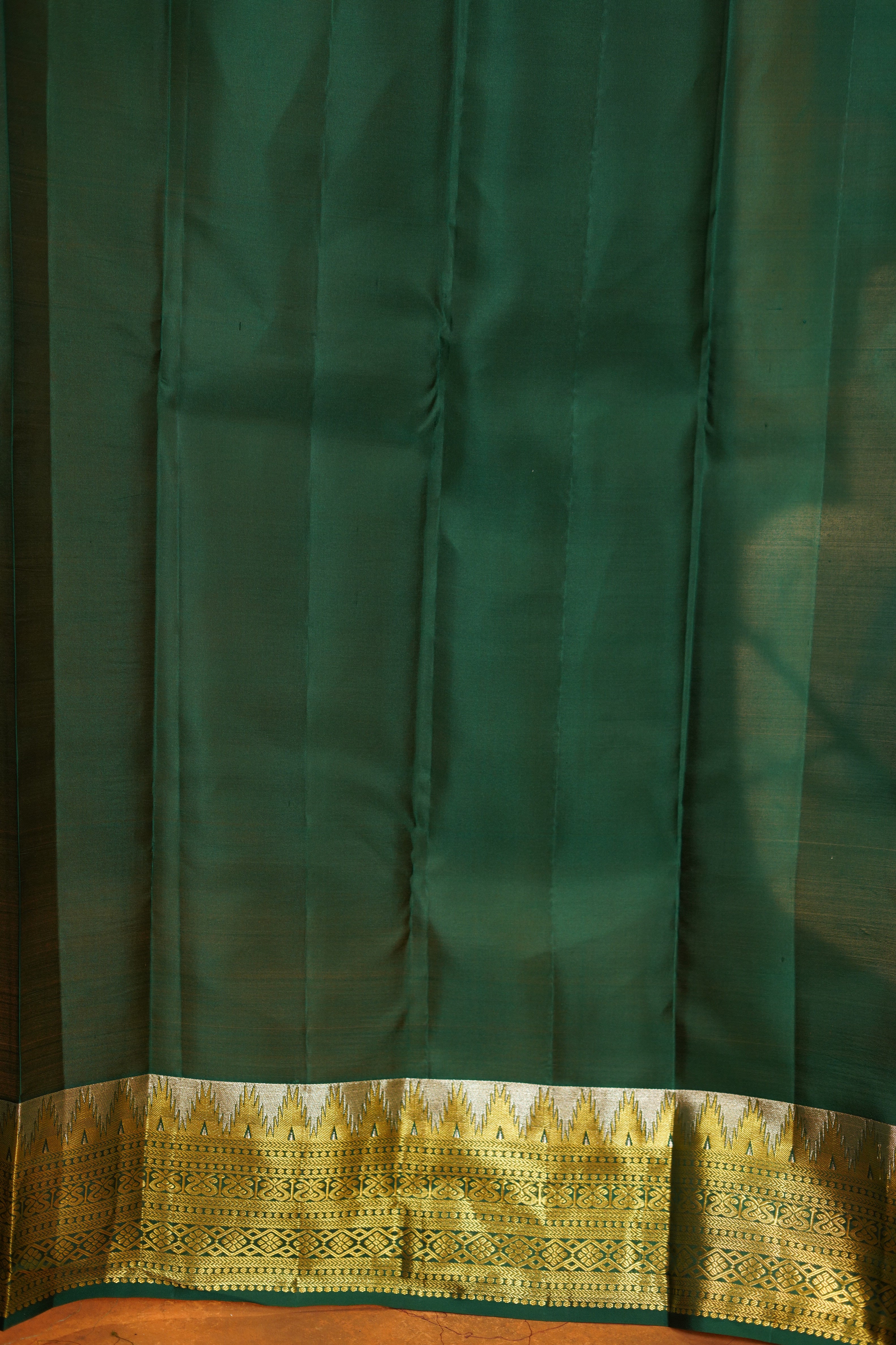 Baby Pink Colour Pure Kanjivaram Silk Saree With Bottle Green Contrast