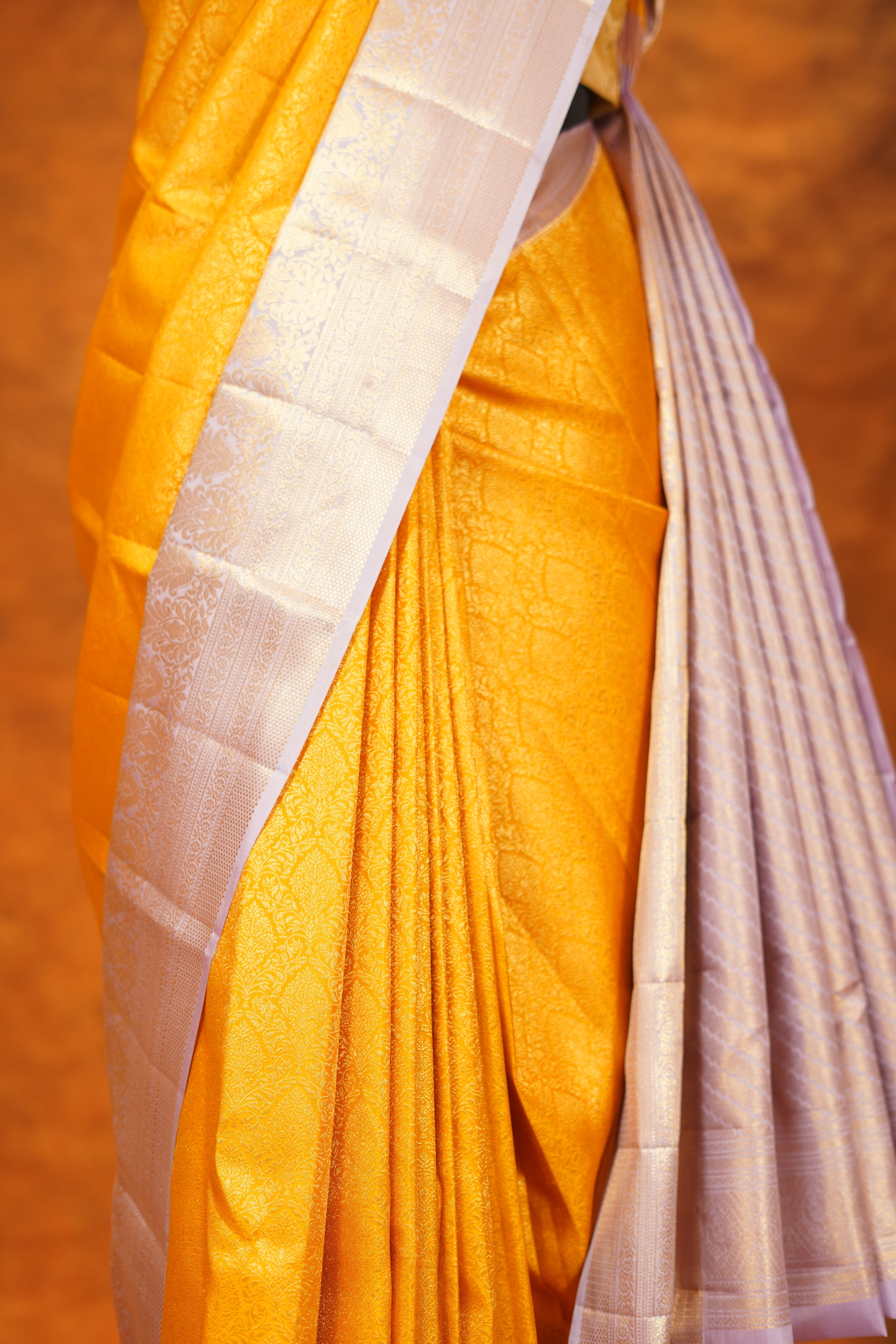 Elegant Yellow Colour Pure Kanjivaram Silk Saree With Lavender Contrast