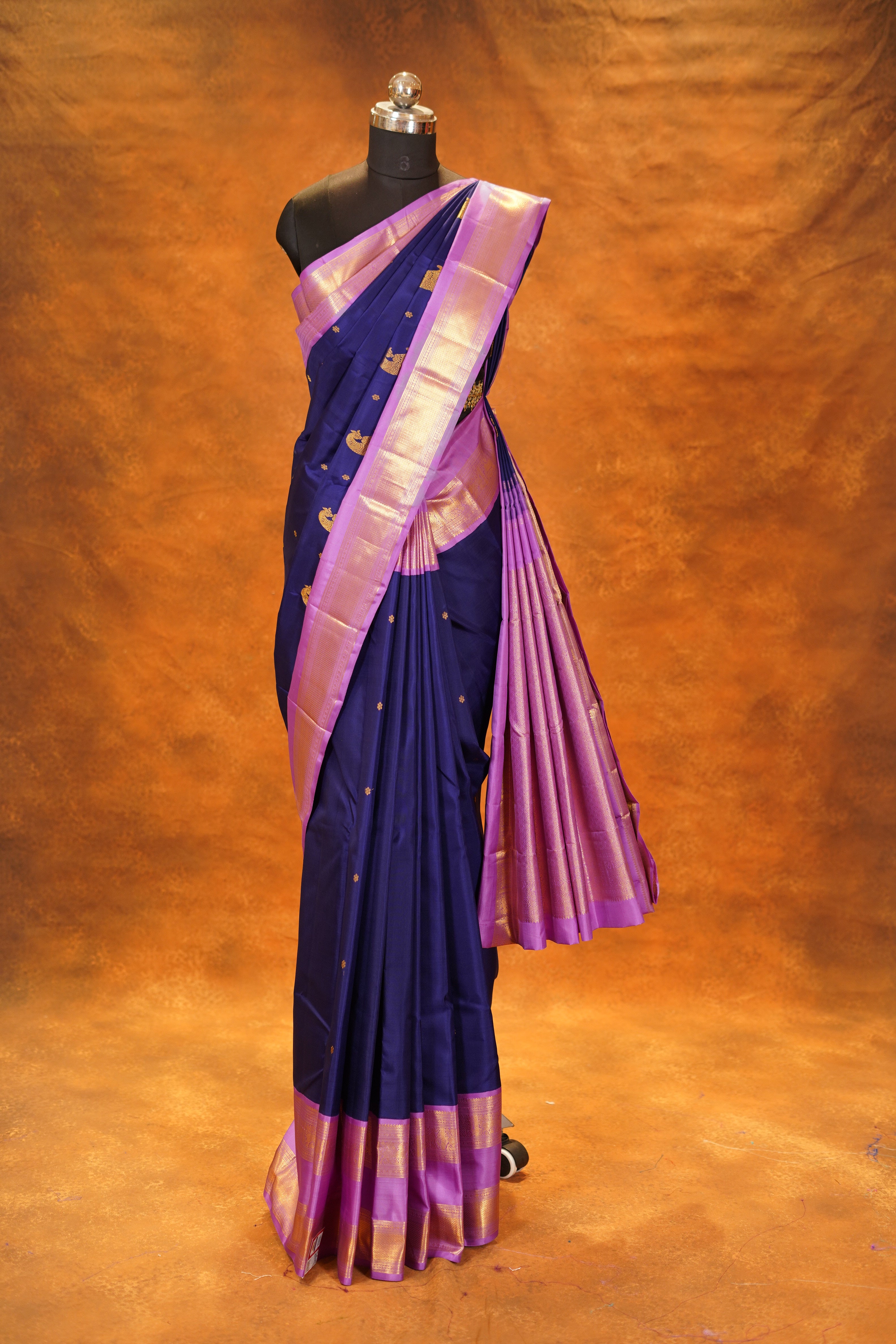 Navy Blue Colour Pure Kanjivaram Silk Saree With Lavender Contrast