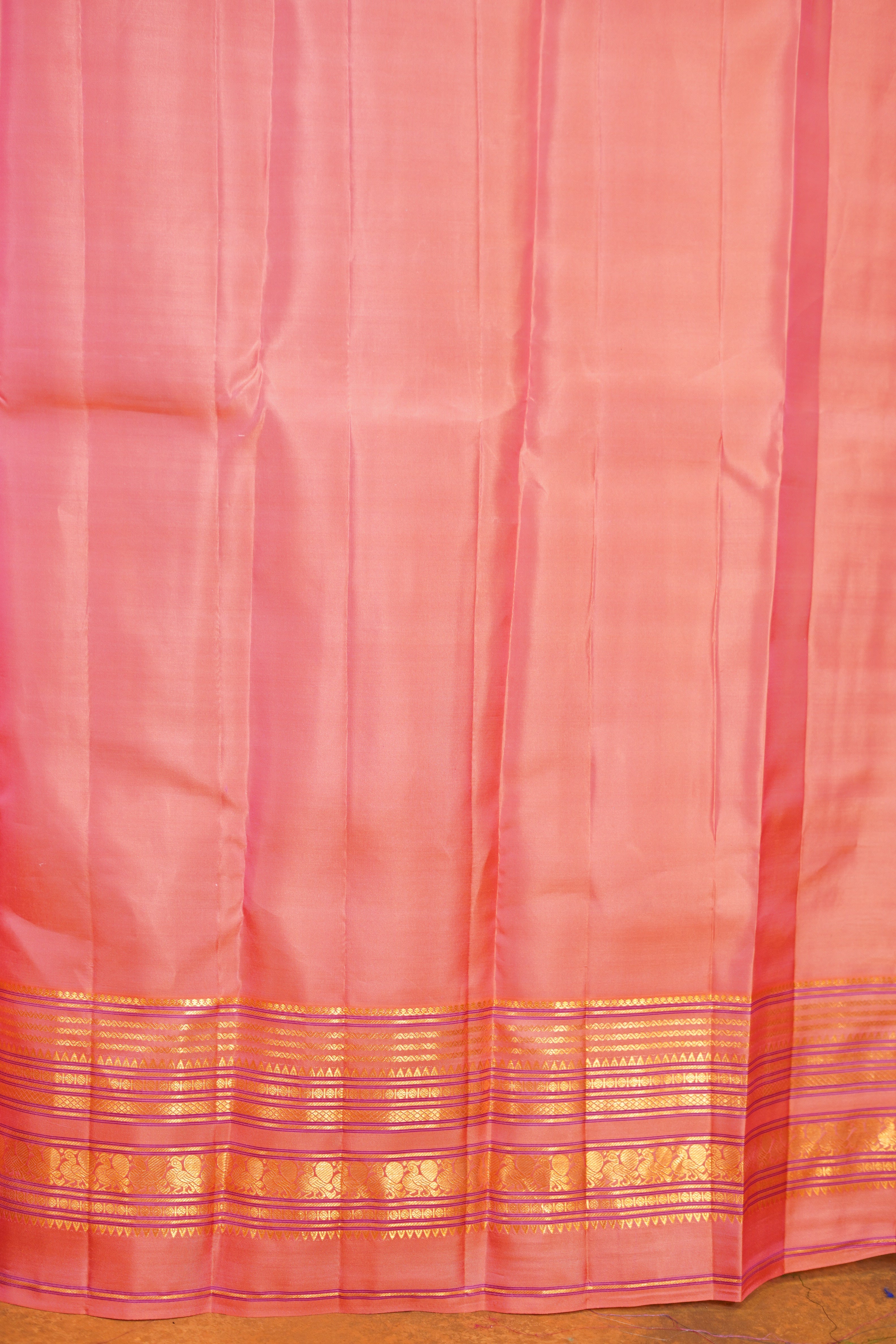 Rama Green Colour Pure Kanjivaram Silk Saree with Light Peach contrast