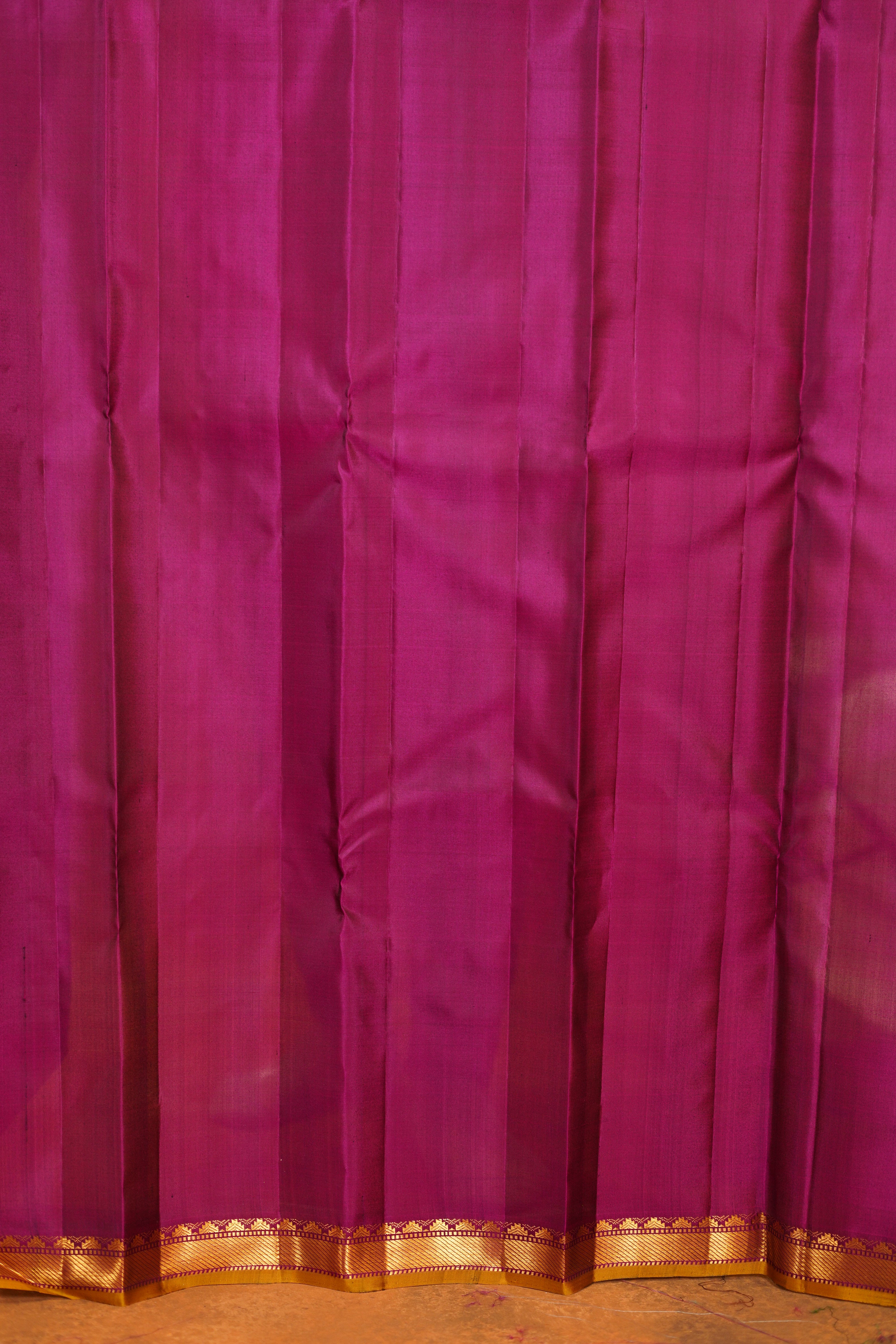 Parrot Green Colour Pure Kanjivaram Silk Saree with Magenta Contrast