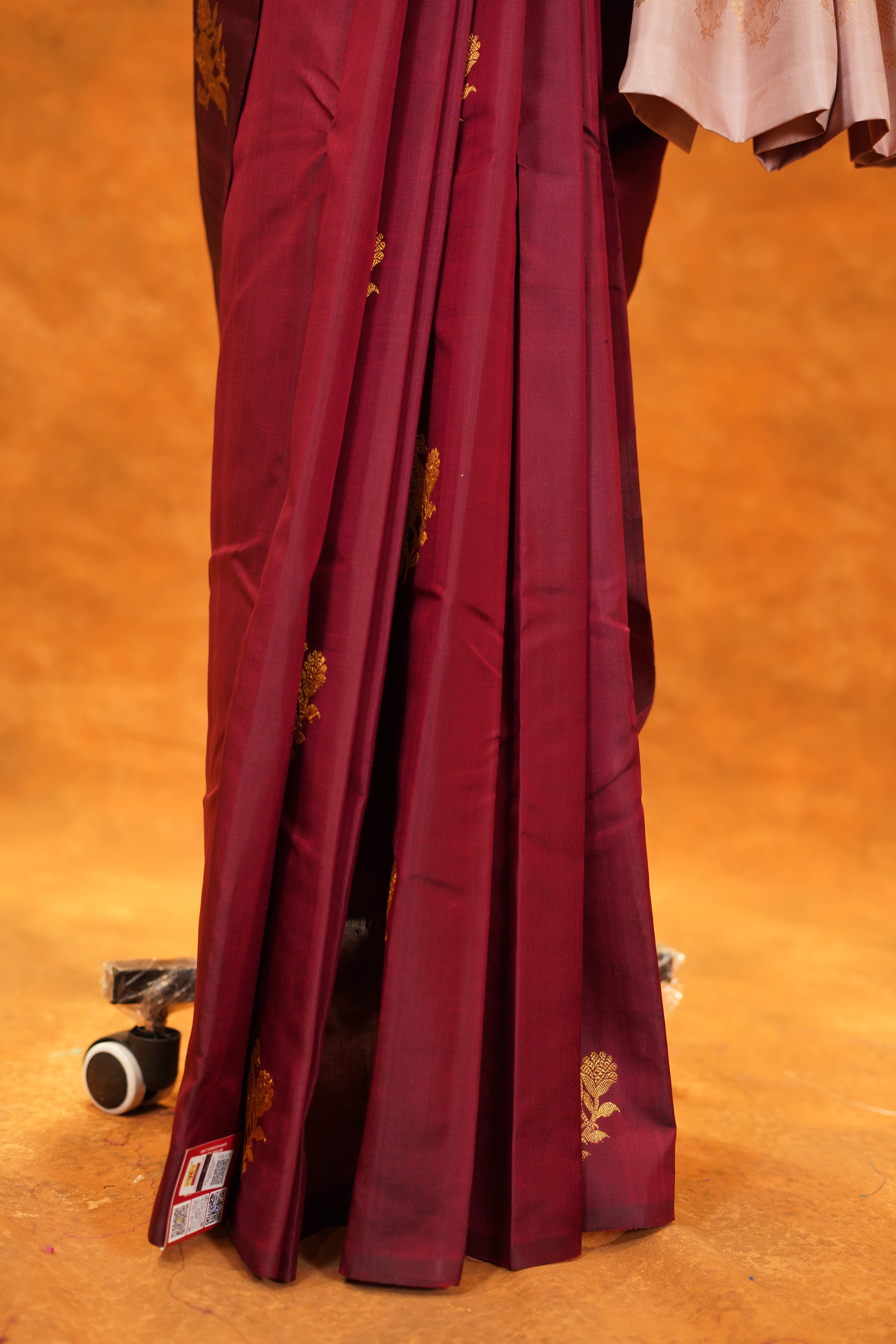 Elegant Maroon Colour Pure Kanjivaram Silk Saree With Pastel Pallu