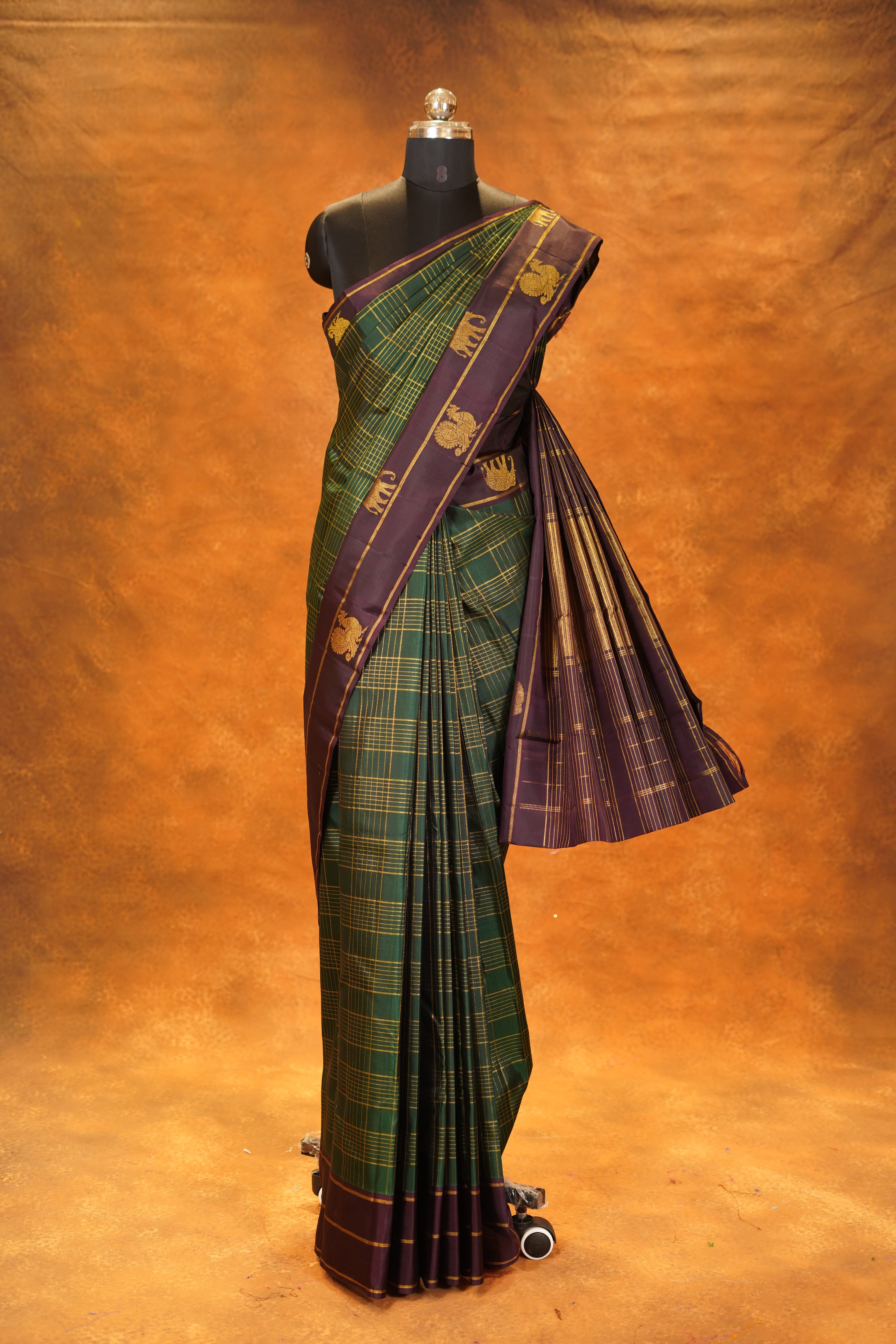 Bottle Green Colour Checked Pure Kanjivaram Silk Saree with Rotten Wine Contrast