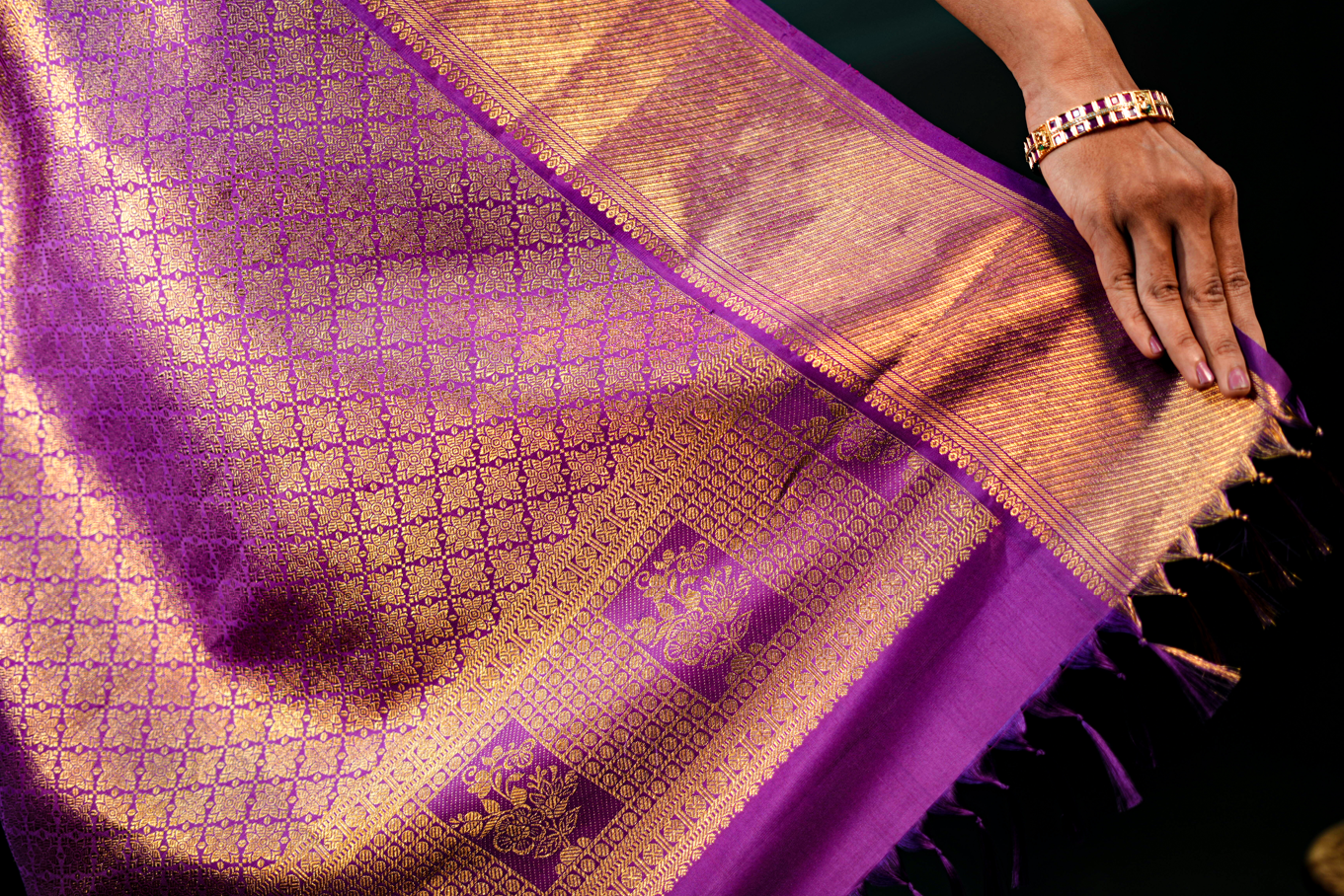 Multicolor Checks Pure Kanjivaram Silk Saree with Rich Golden Zari Buttas & Purple Contrast Border – Traditional Bridal & Festive Wear