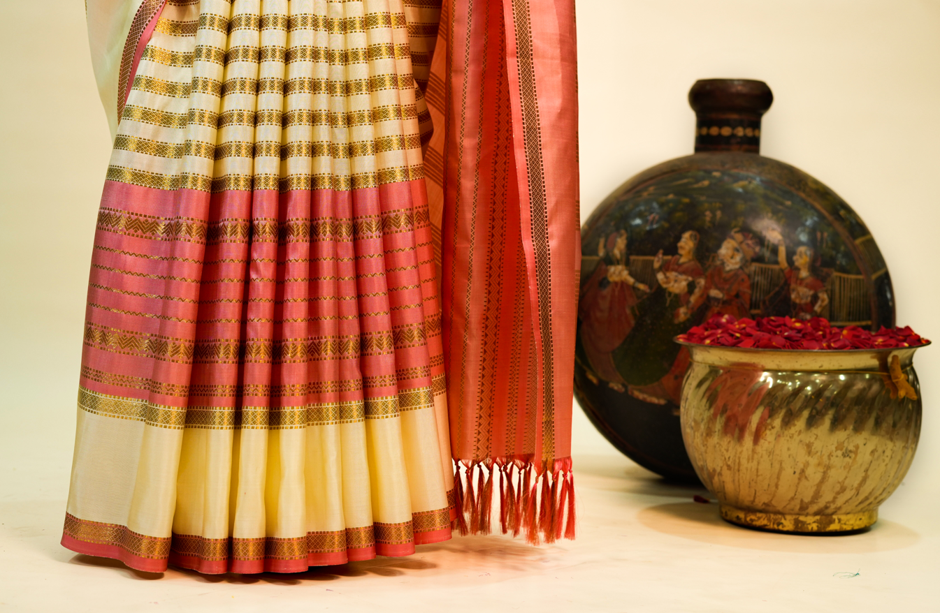 Pink and Cream Pure Kanjivaram Silk Saree with Rich Golden Zari Single Line & Pink Contrast Border – Traditional Bridal & Festive Wear