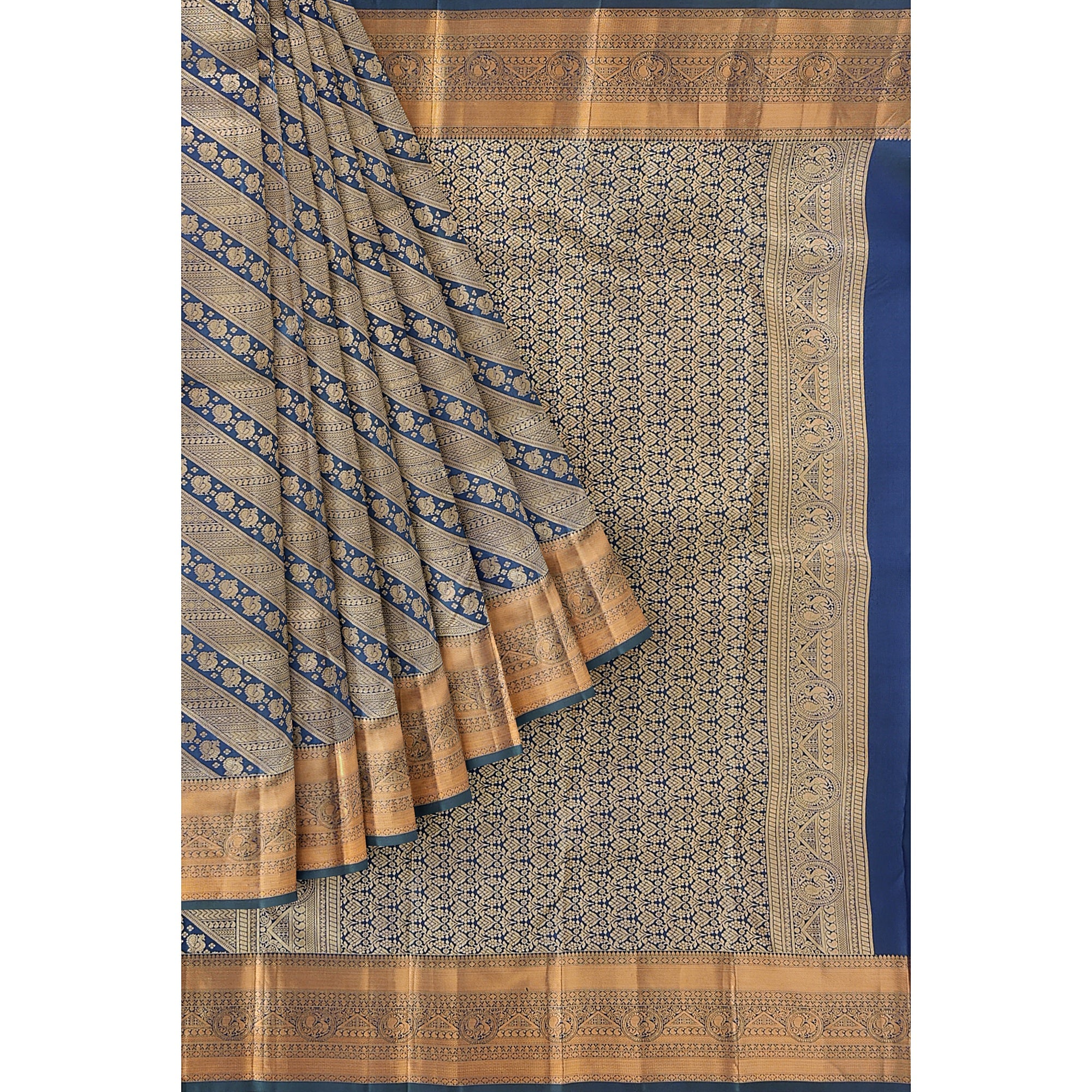 Peacock Green Kanjivaram Silk Saree with Self Zari Border – Pure Handloom Bridal Saree Online - New Sudarshan Silks`