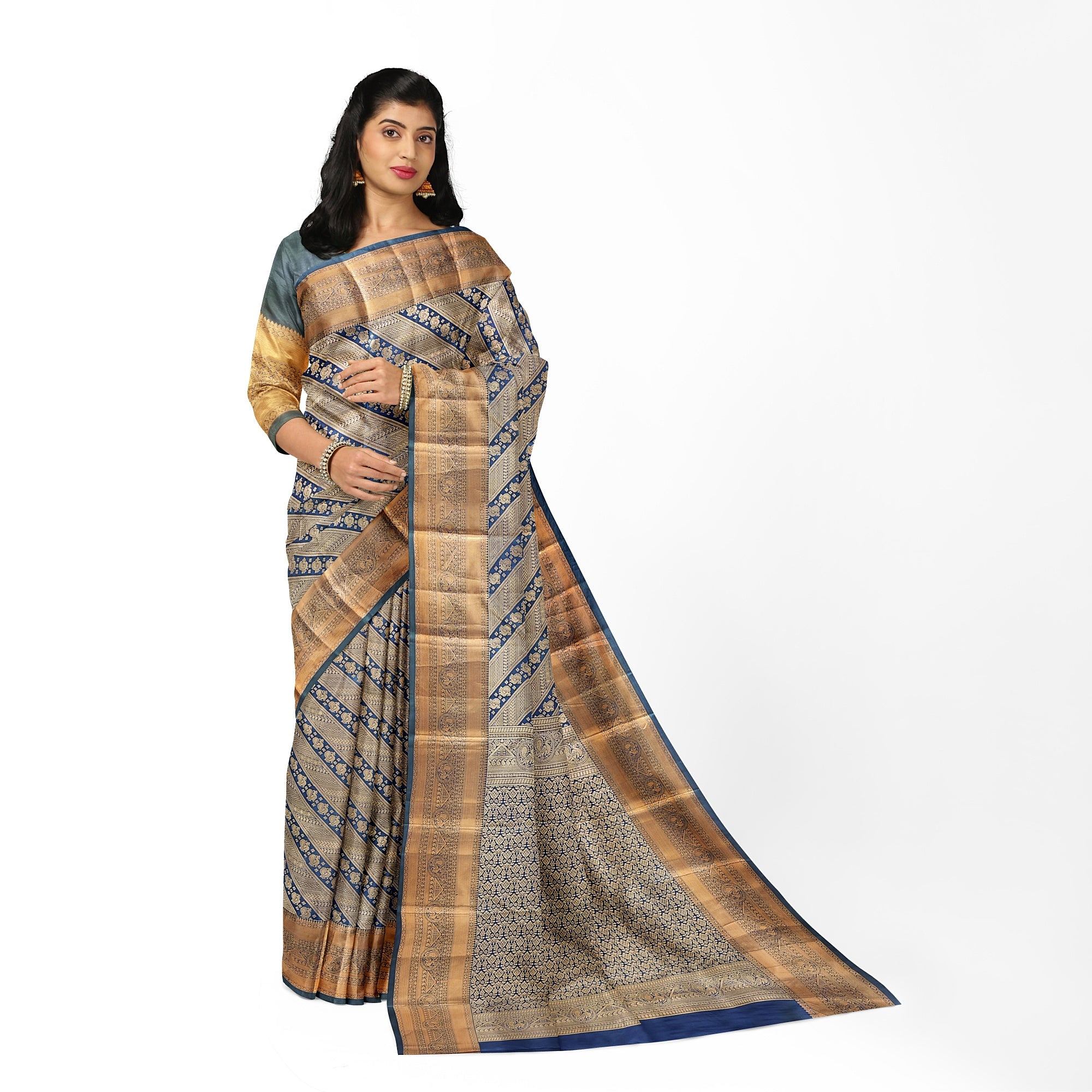 Peacock Green Kanjivaram Silk Saree with Self Zari Border – Pure Handloom Bridal Saree Online - New Sudarshan Silks`