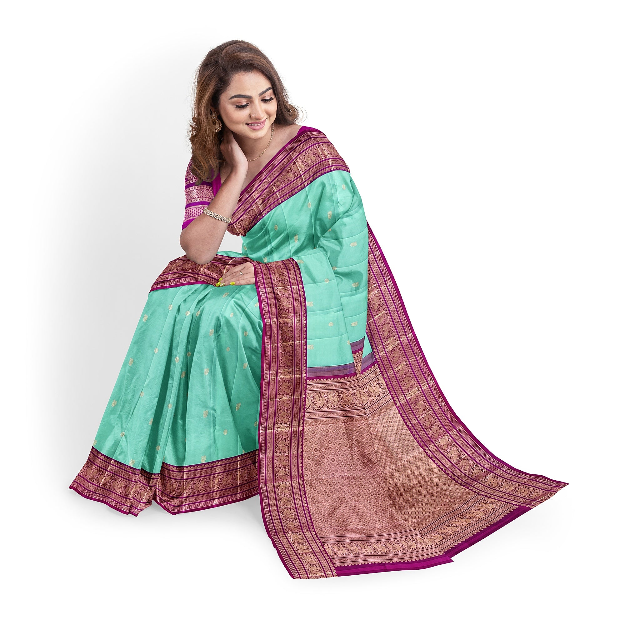 Leaf Green Kanjivaram Silk Saree with Pink Zari Border – Pure Handloom Festive Saree Online - New Sudarshan Silks`