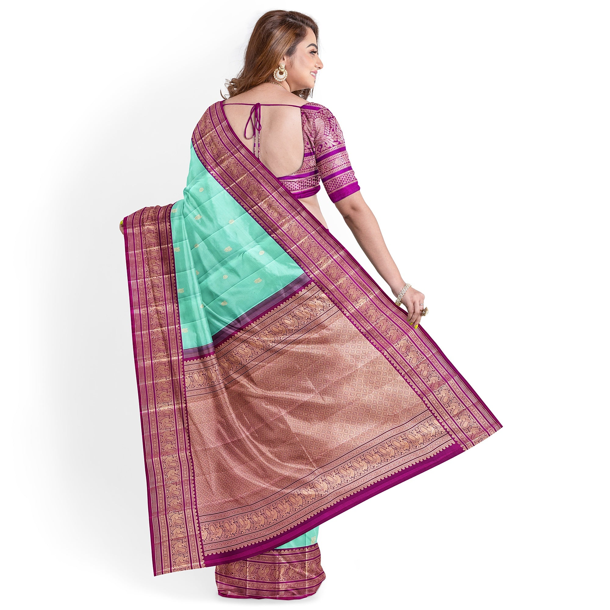 Leaf Green Kanjivaram Silk Saree with Pink Zari Border – Pure Handloom Festive Saree Online - New Sudarshan Silks`