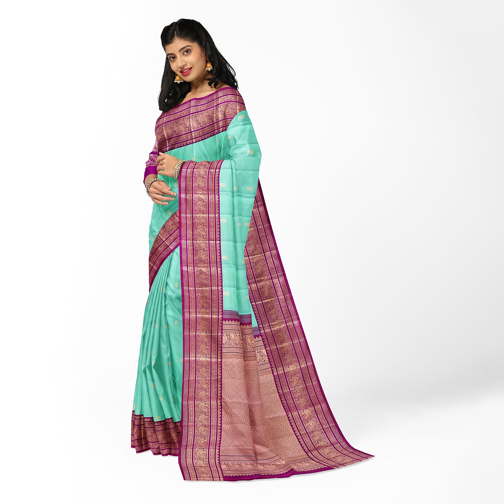Leaf Green Kanjivaram Silk Saree with Pink Zari Border – Pure Handloom Festive Saree Online - New Sudarshan Silks`
