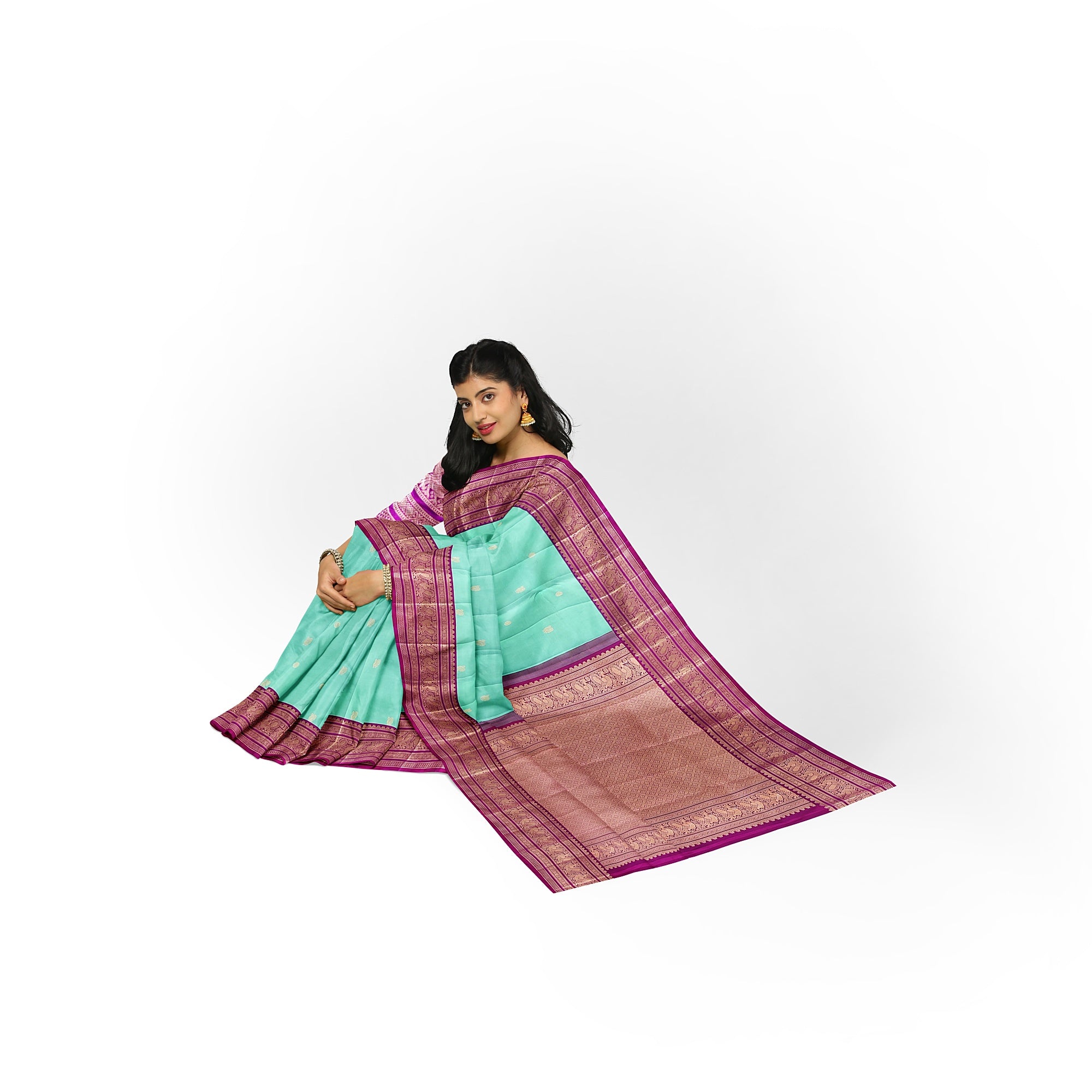 Leaf Green Kanjivaram Silk Saree with Pink Zari Border – Pure Handloom Festive Saree Online - New Sudarshan Silks`