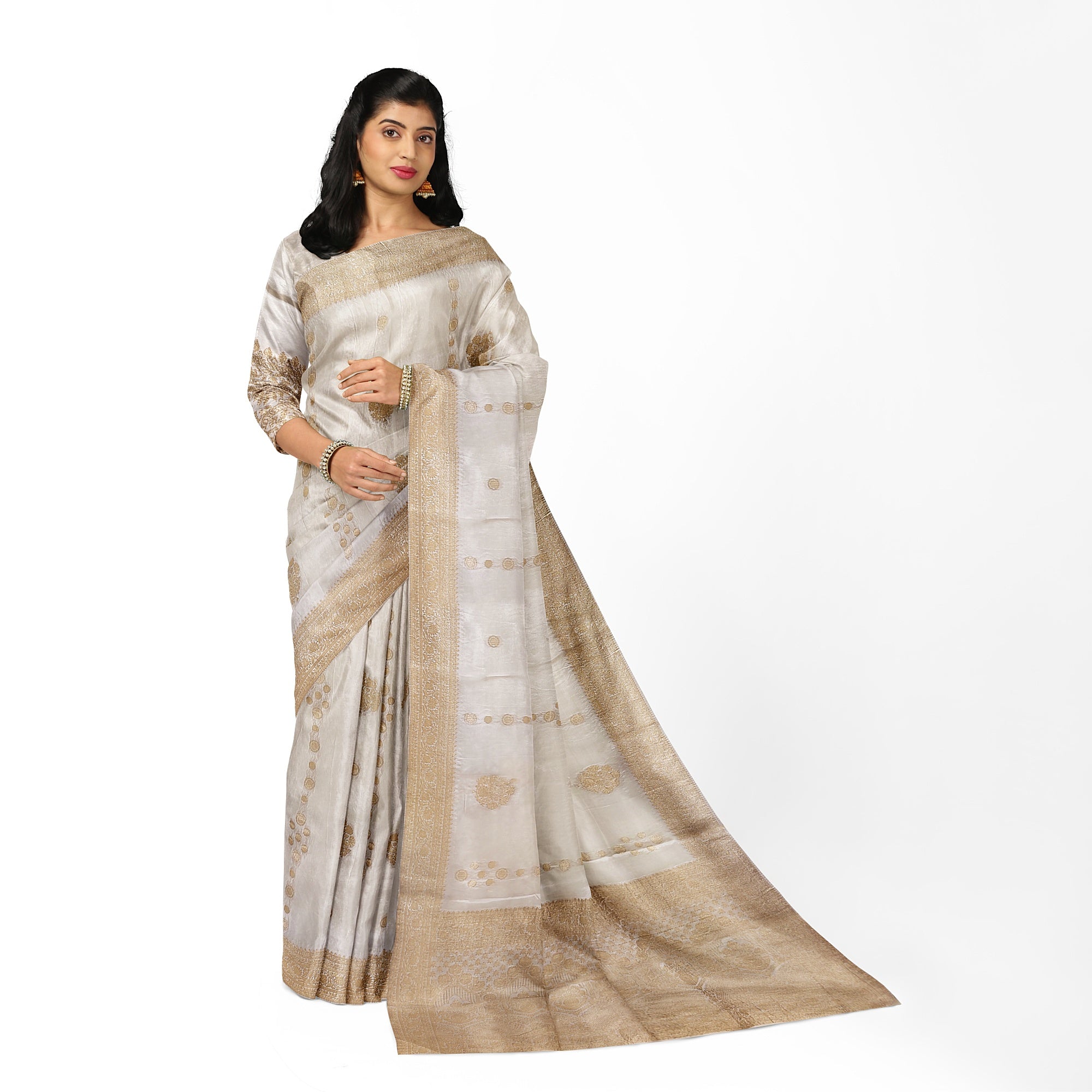 Milk White Raw Silk Saree – Graceful Elegance in Minimalist Style