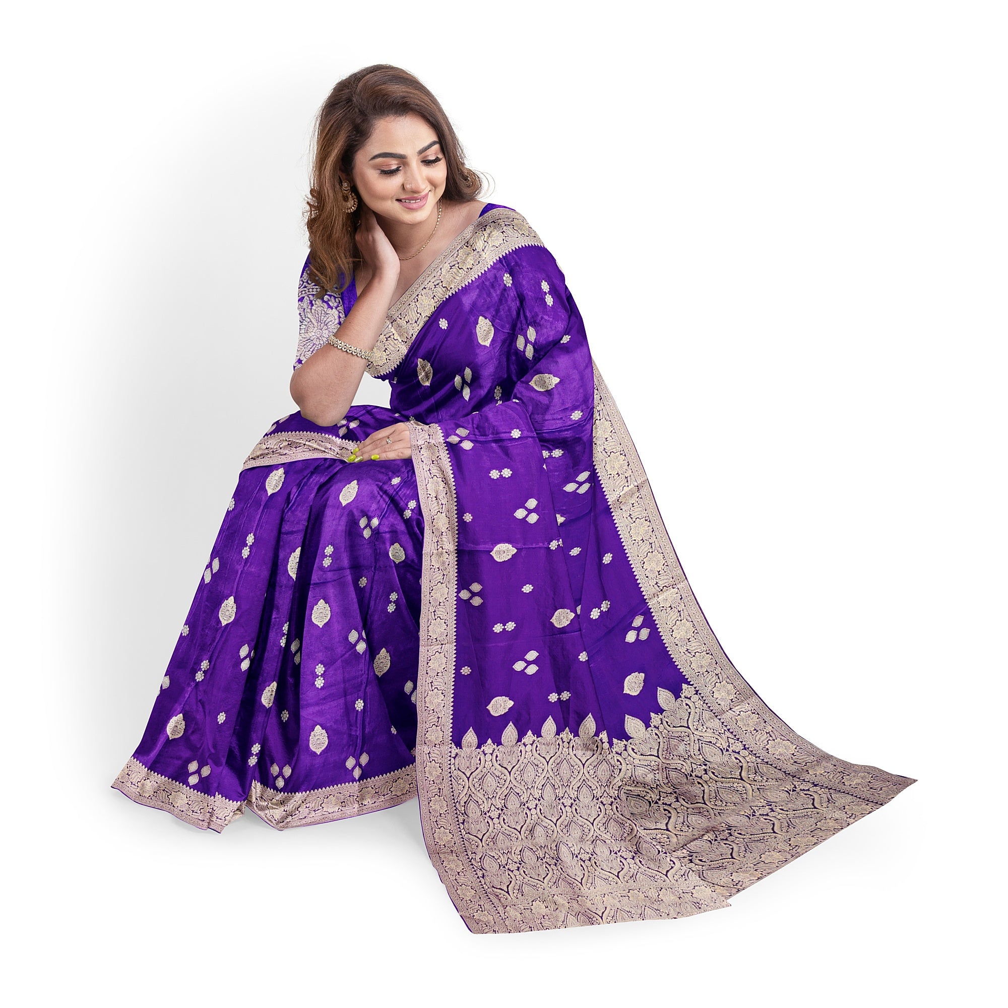 Purple Raw Silk Saree – Luxurious Traditional Saree for Weddings and Festivities