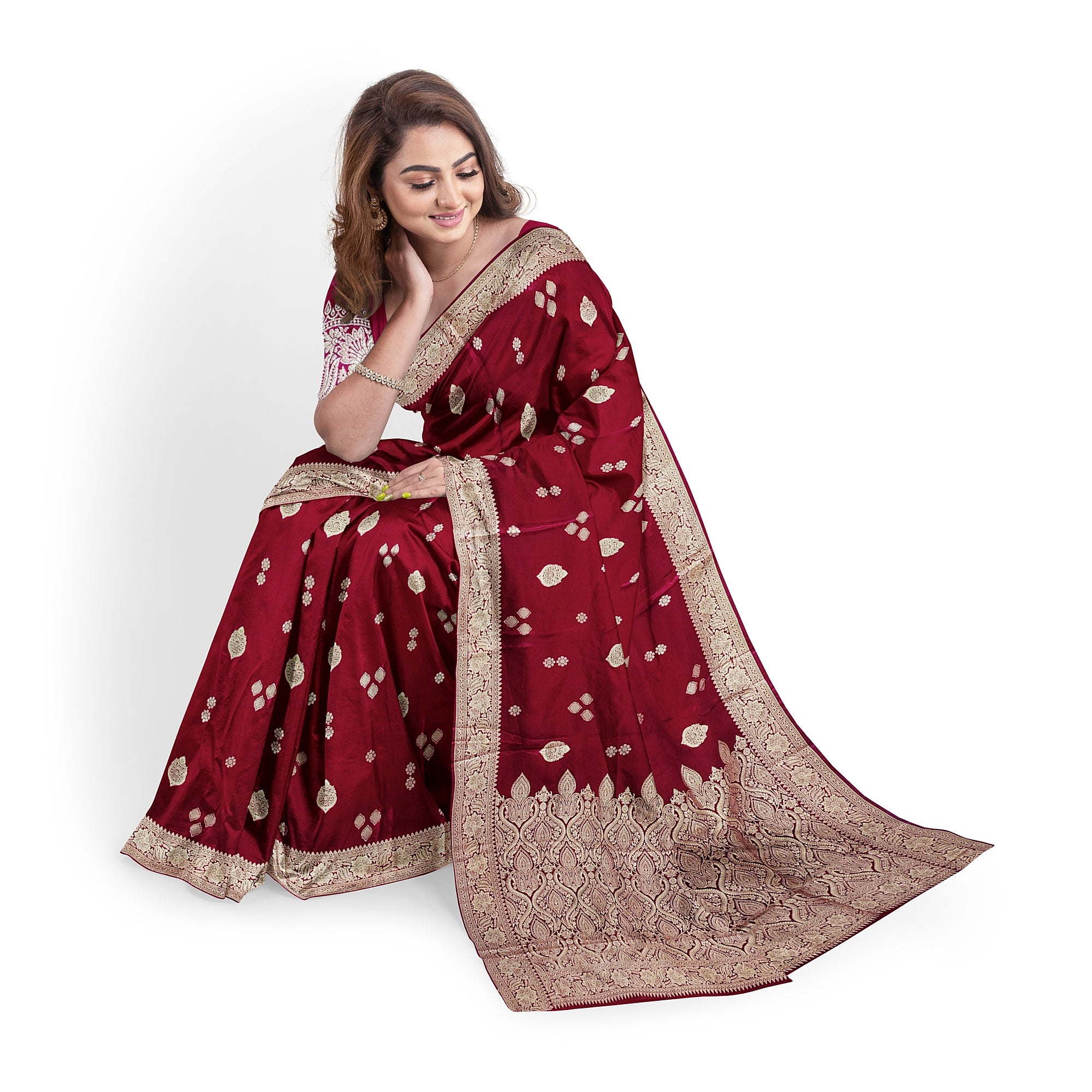 Maroon Raw Silk Saree – Timeless Elegance in Rich Traditional Weave