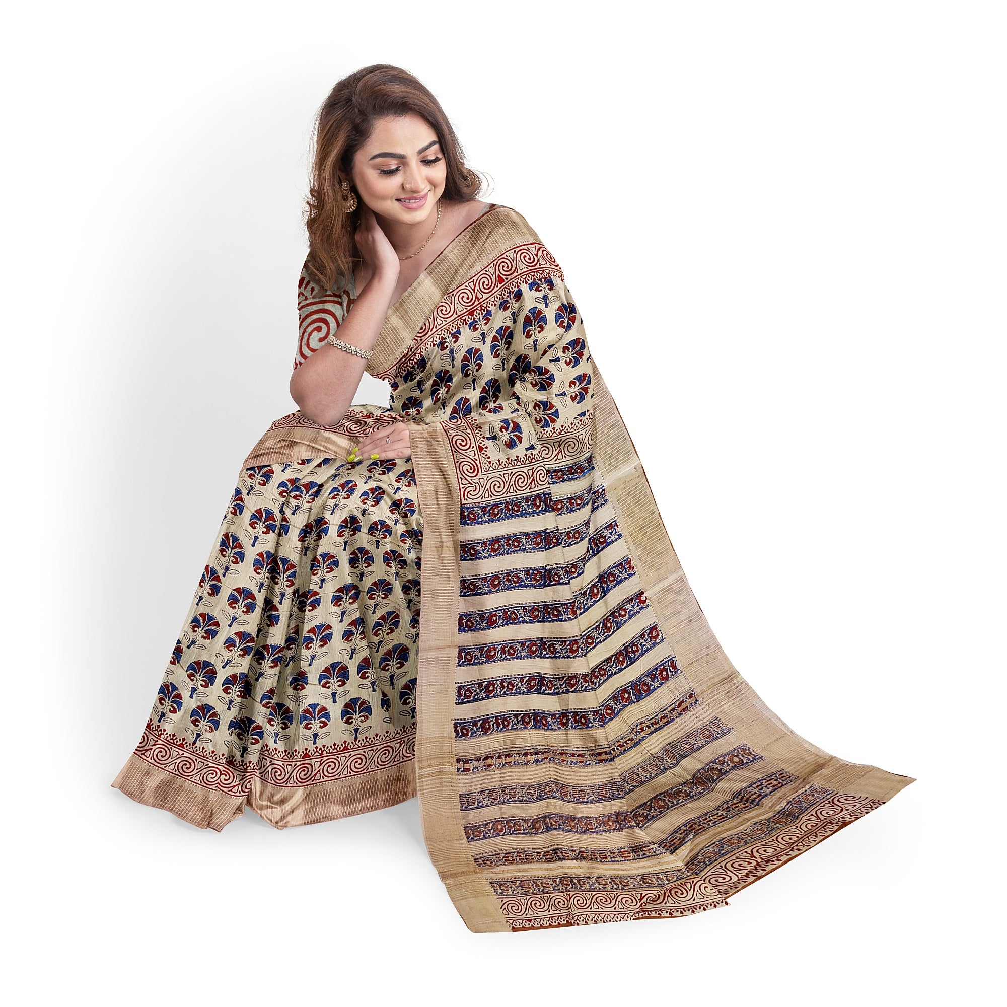 Cream Raw Silk Saree with Exquisite Floral Work – Elegant Traditional Saree Online