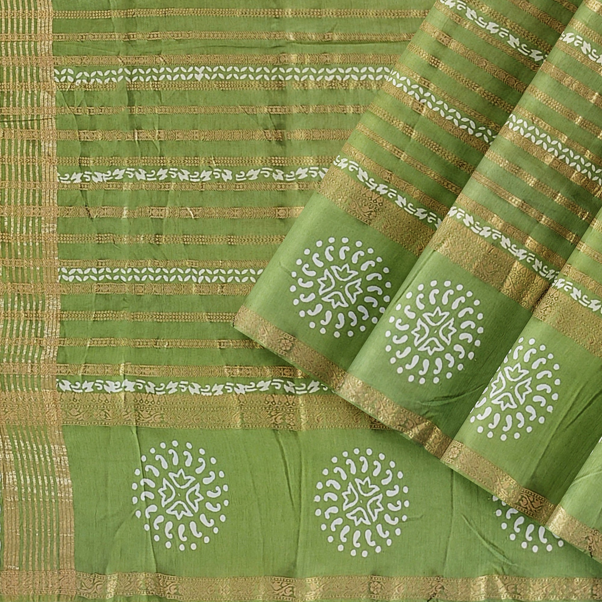 Green Raw Silk Fancy Saree with Printed Border – Sophisticated Charm in Every Thread