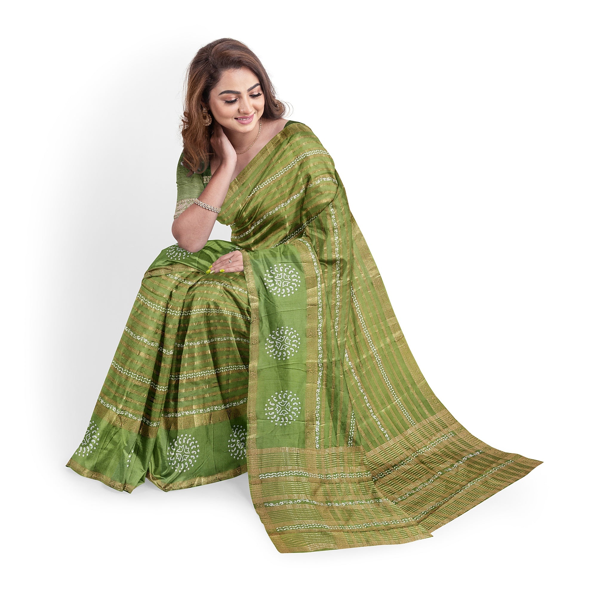 Green Raw Silk Fancy Saree with Printed Border – Sophisticated Charm in Every Thread