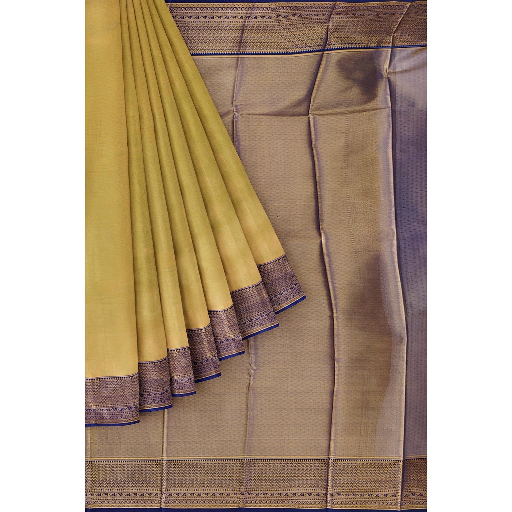 Gold Saree with Dark Wine Border – Grand Look in Budget Range