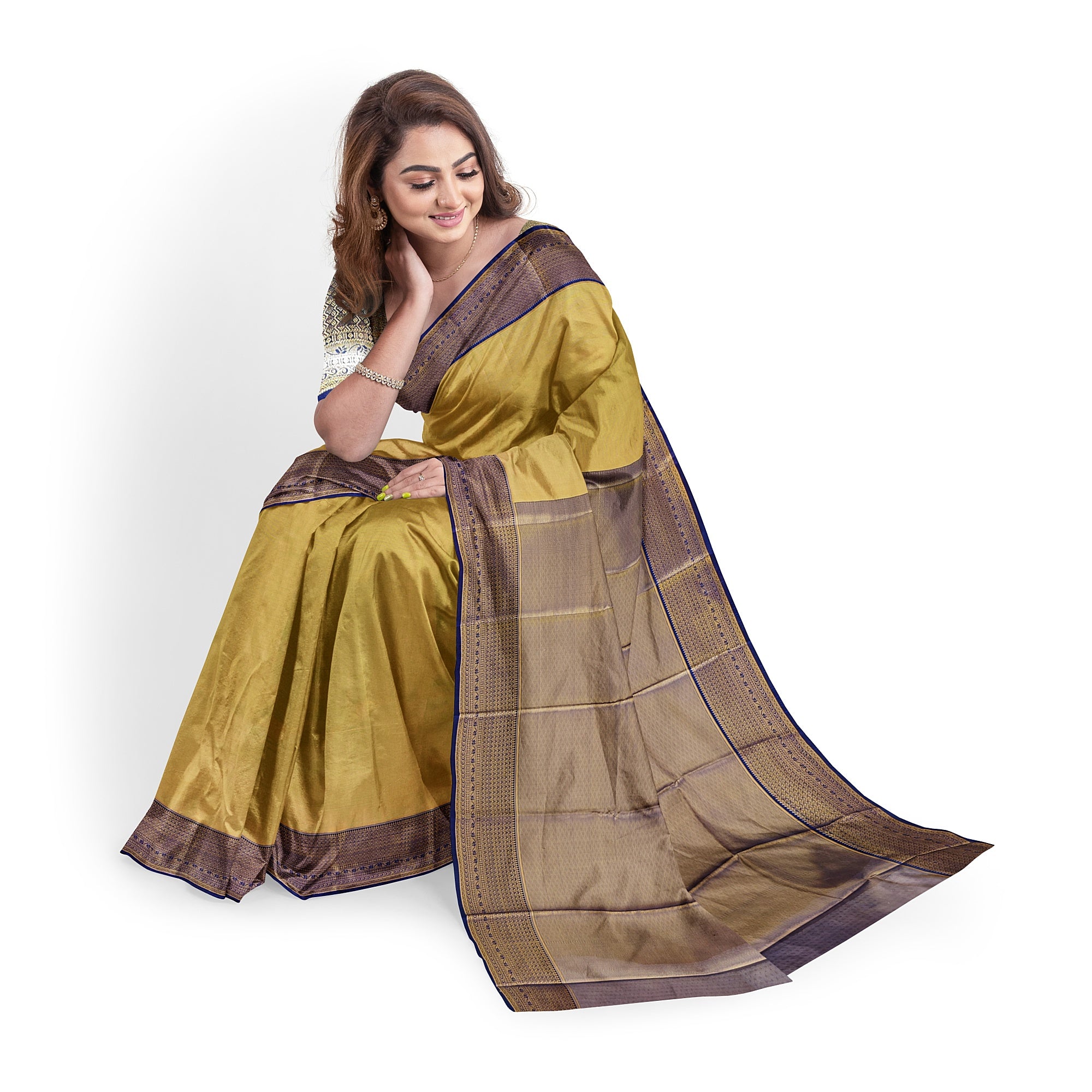 Gold Saree with Dark Wine Border – Grand Look in Budget Range