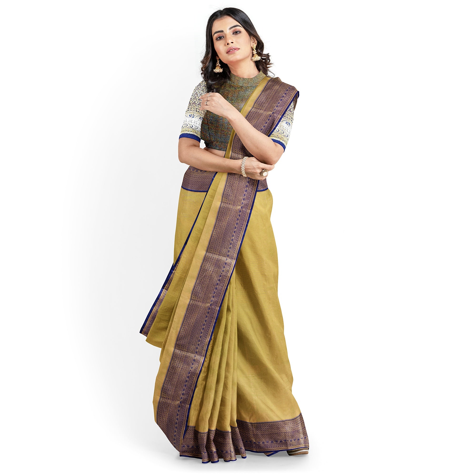 Gold Saree with Dark Wine Border – Grand Look in Budget Range