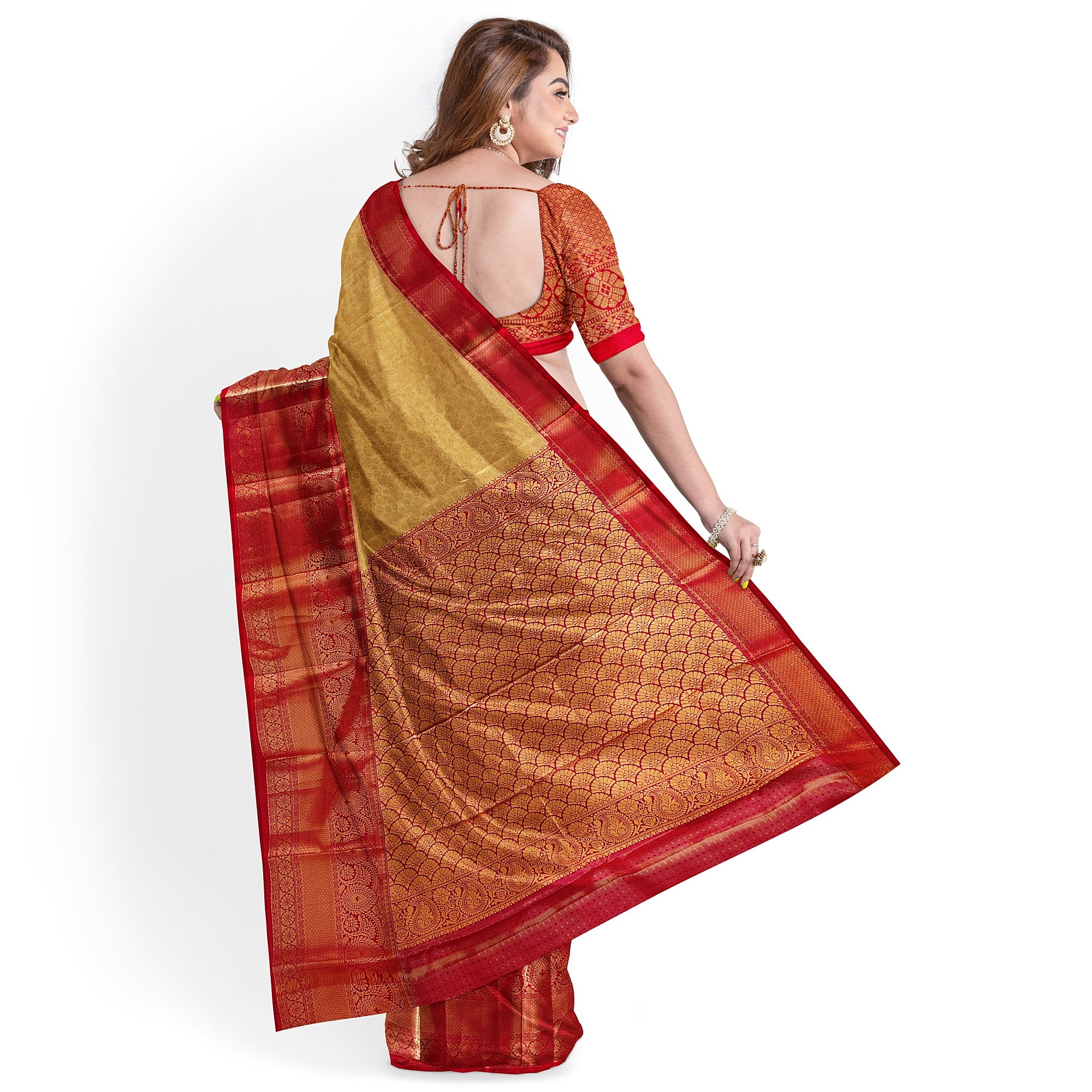 Gold Saree with Red Border – Traditional Design Elegance