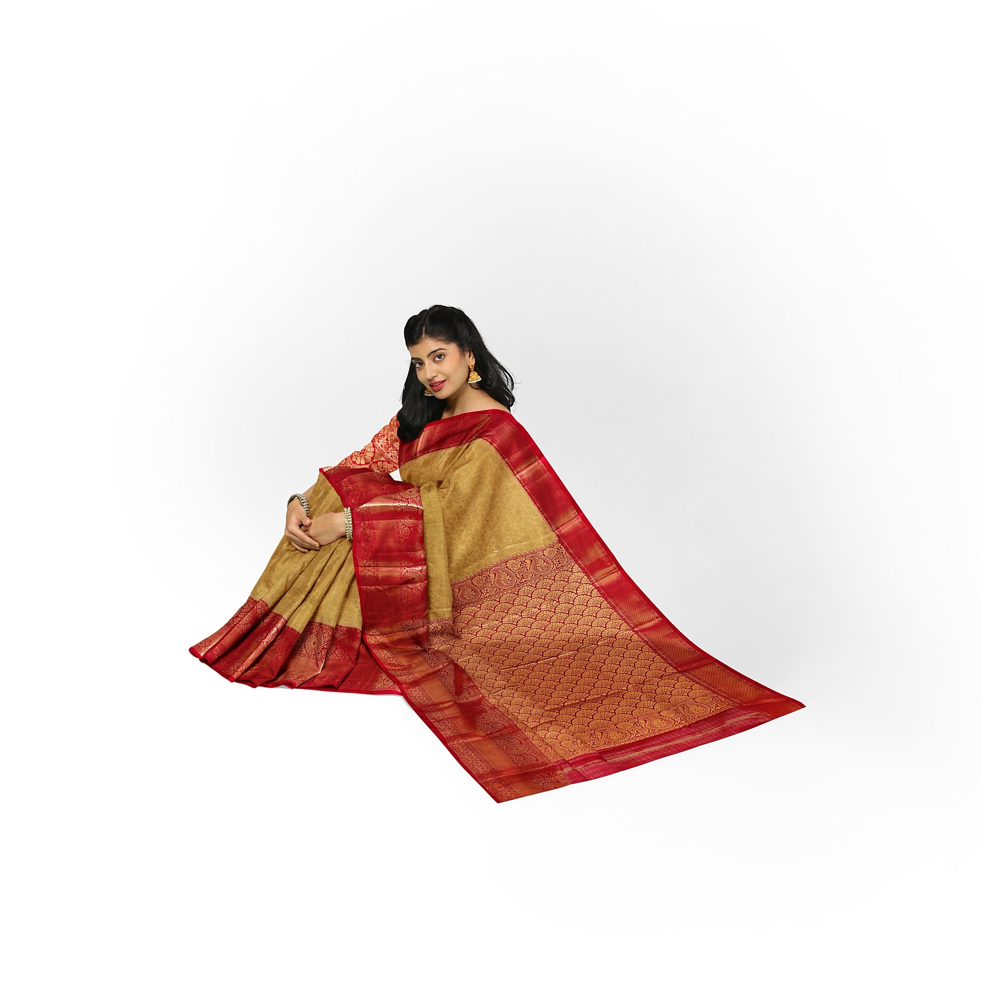 Gold Saree with Red Border – Traditional Design Elegance