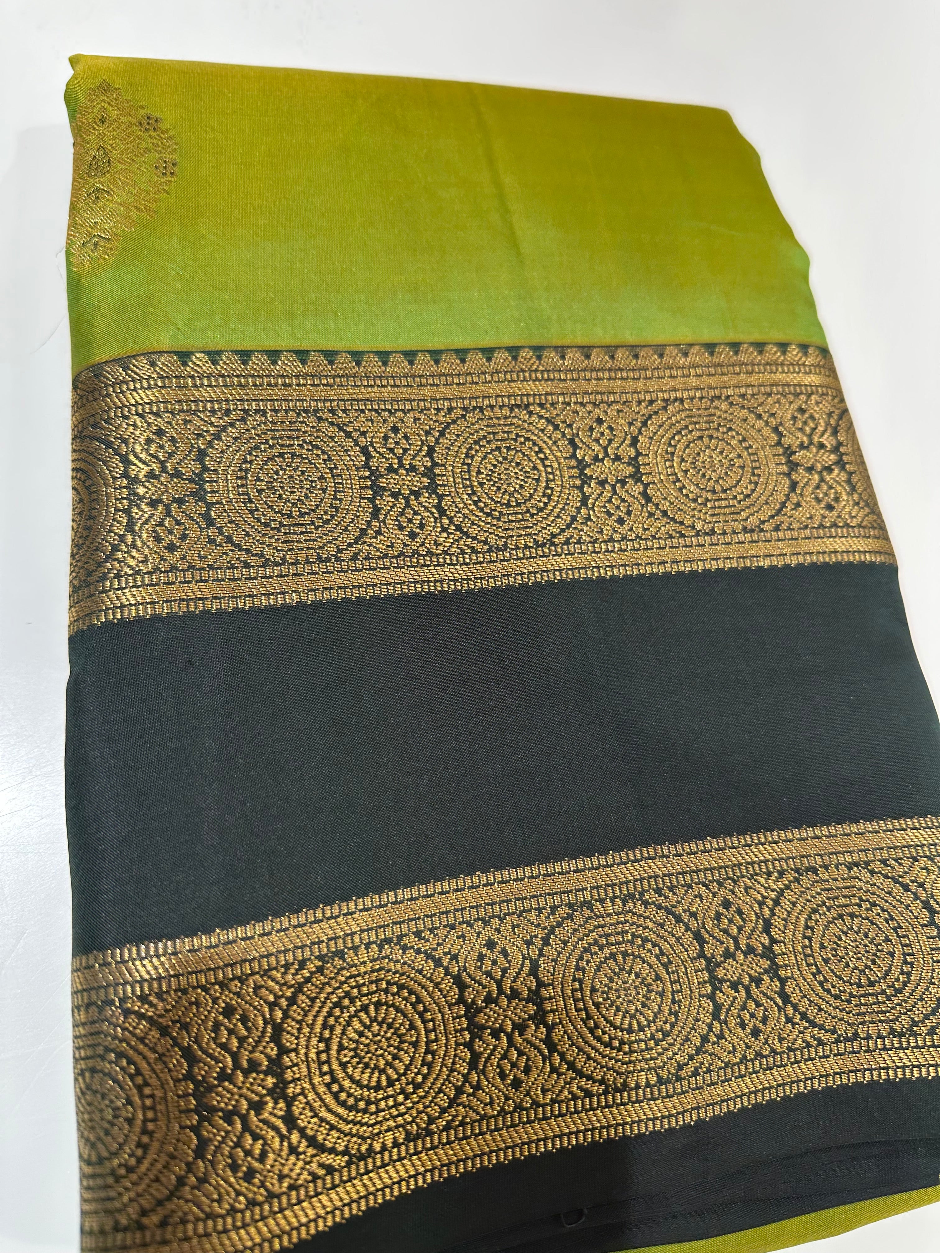Leaf Green with Dark Green Kanjivaram Silk Saree