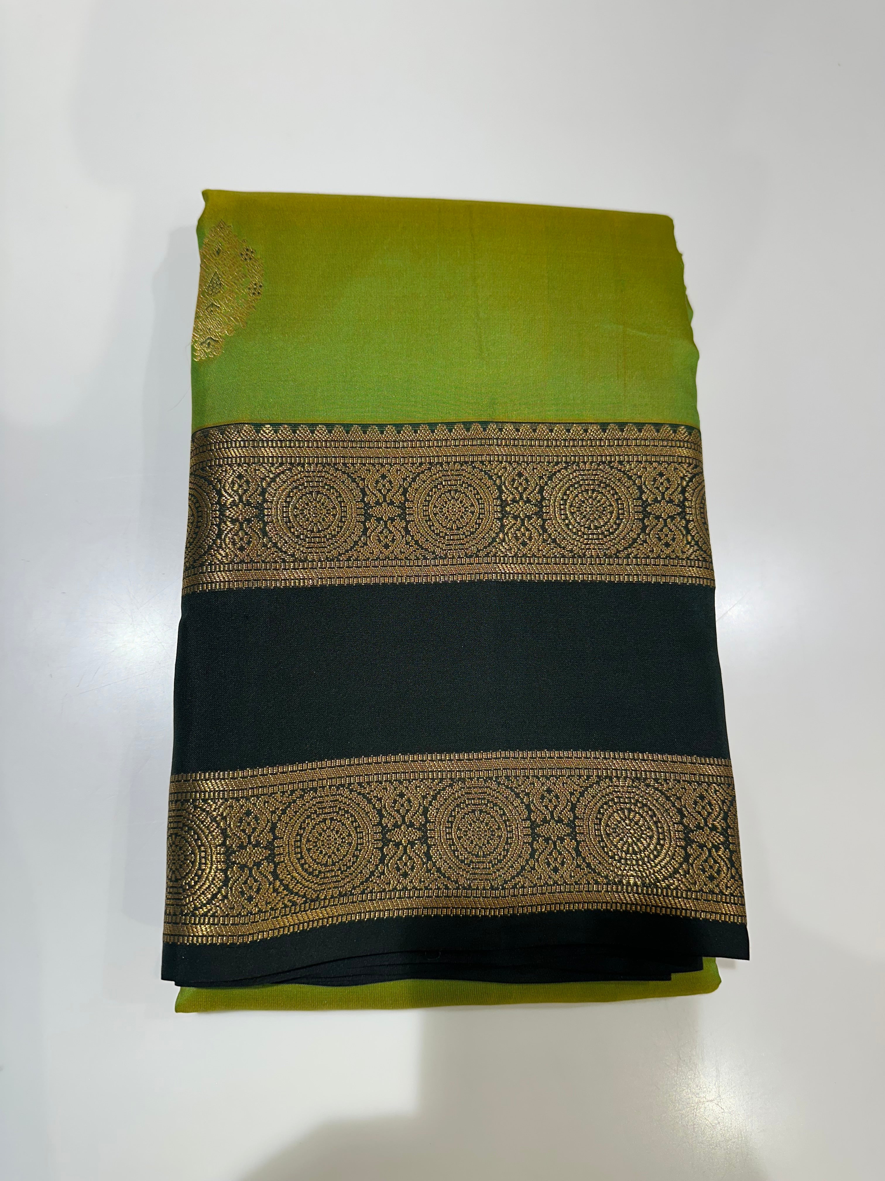 Leaf Green with Dark Green Kanjivaram Silk Saree