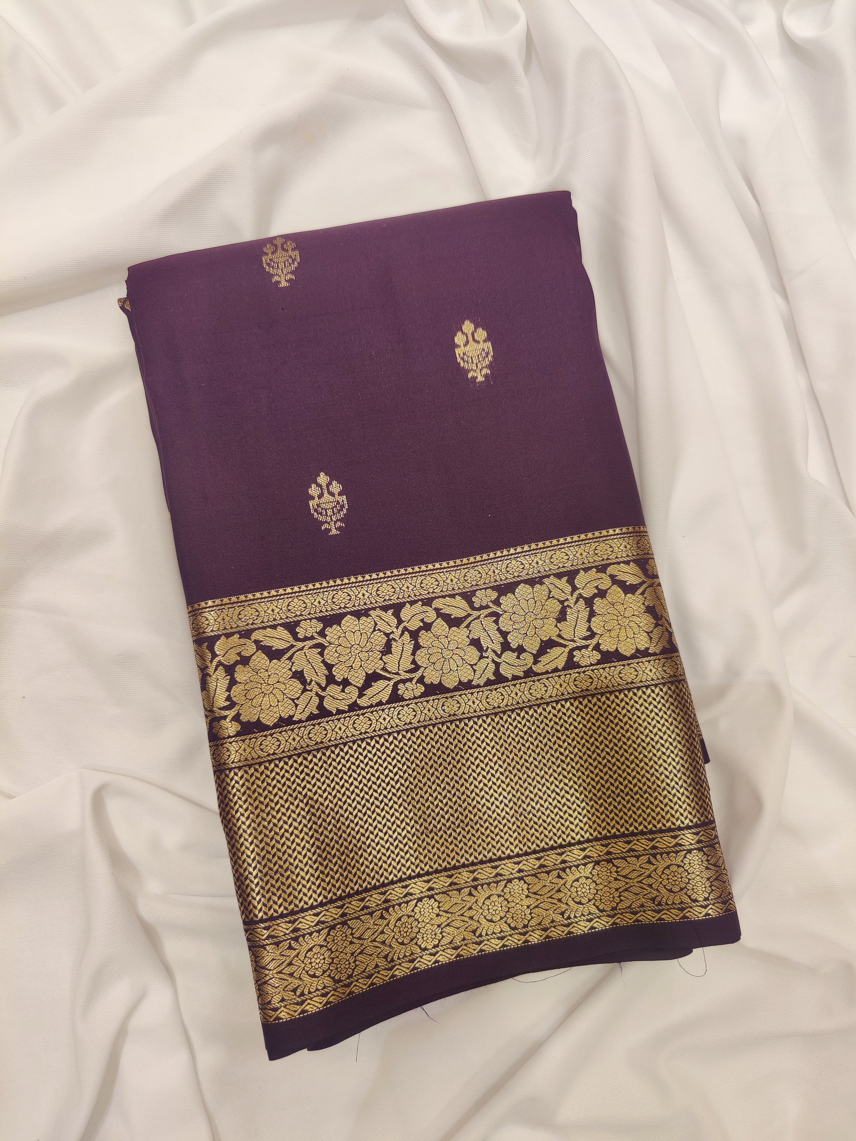 Maroon Kanjivaram Silk Saree with Vintage Zari Detailing – Pure Handloom Bridal Saree Online