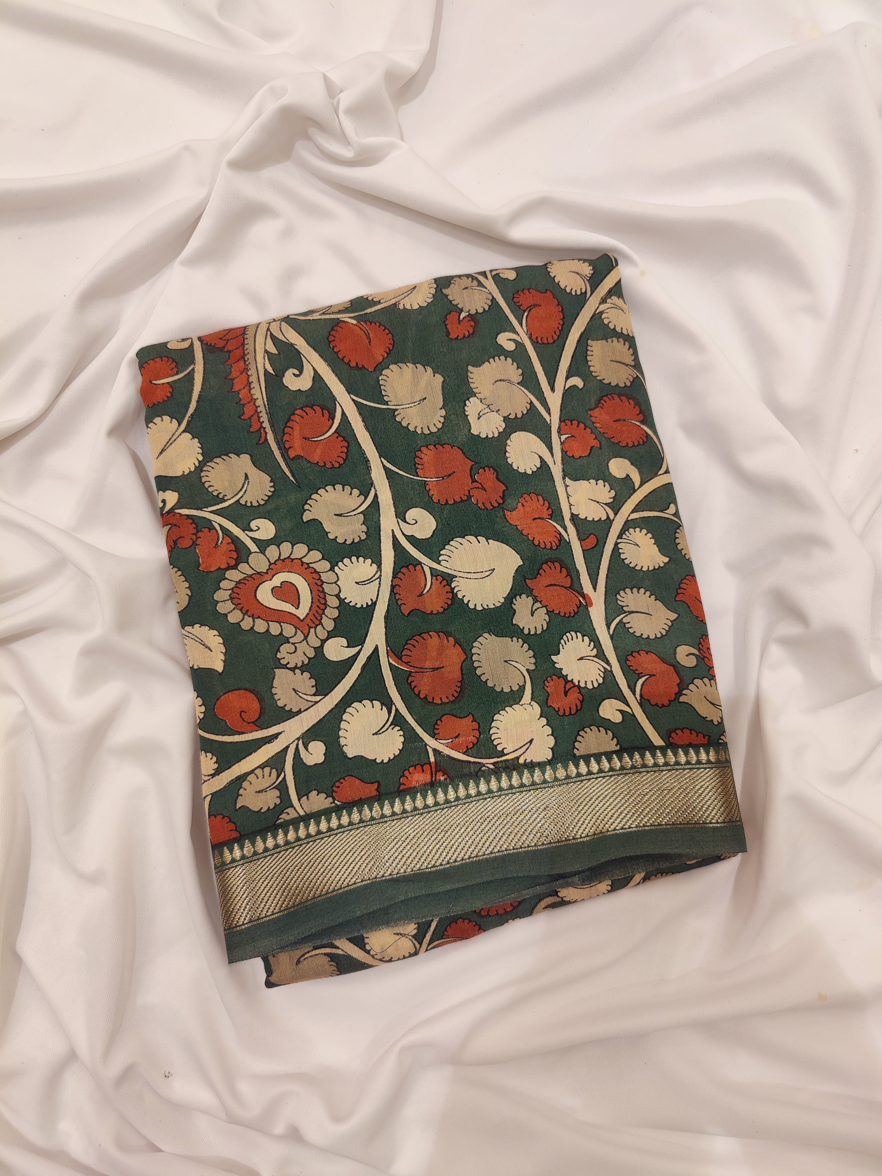 Green Saree with Floral Print – Elegant Designer Saree for Weddings and Festive Occasions