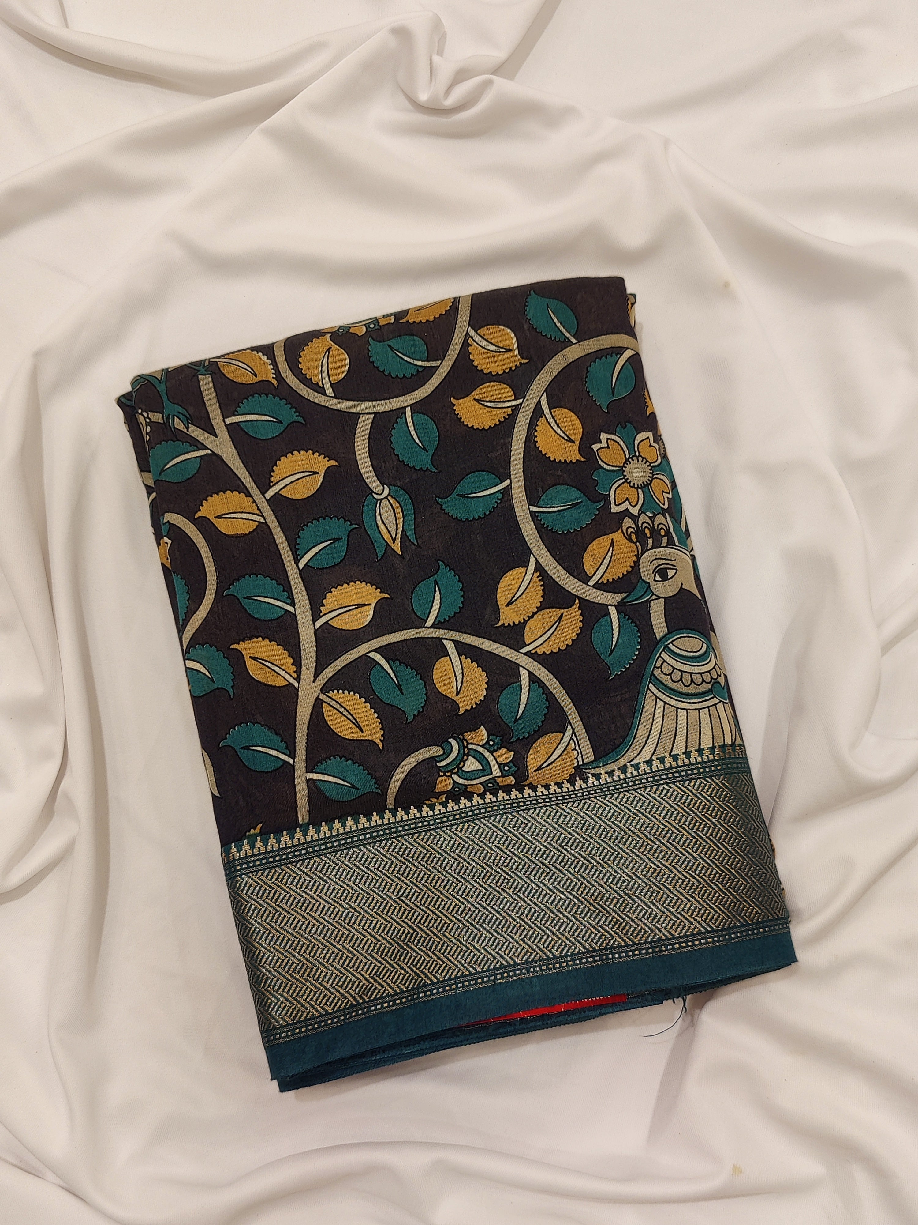 Printed Raw Silk Saree with Floral Design – Elegant Designer Saree for Special Occasions