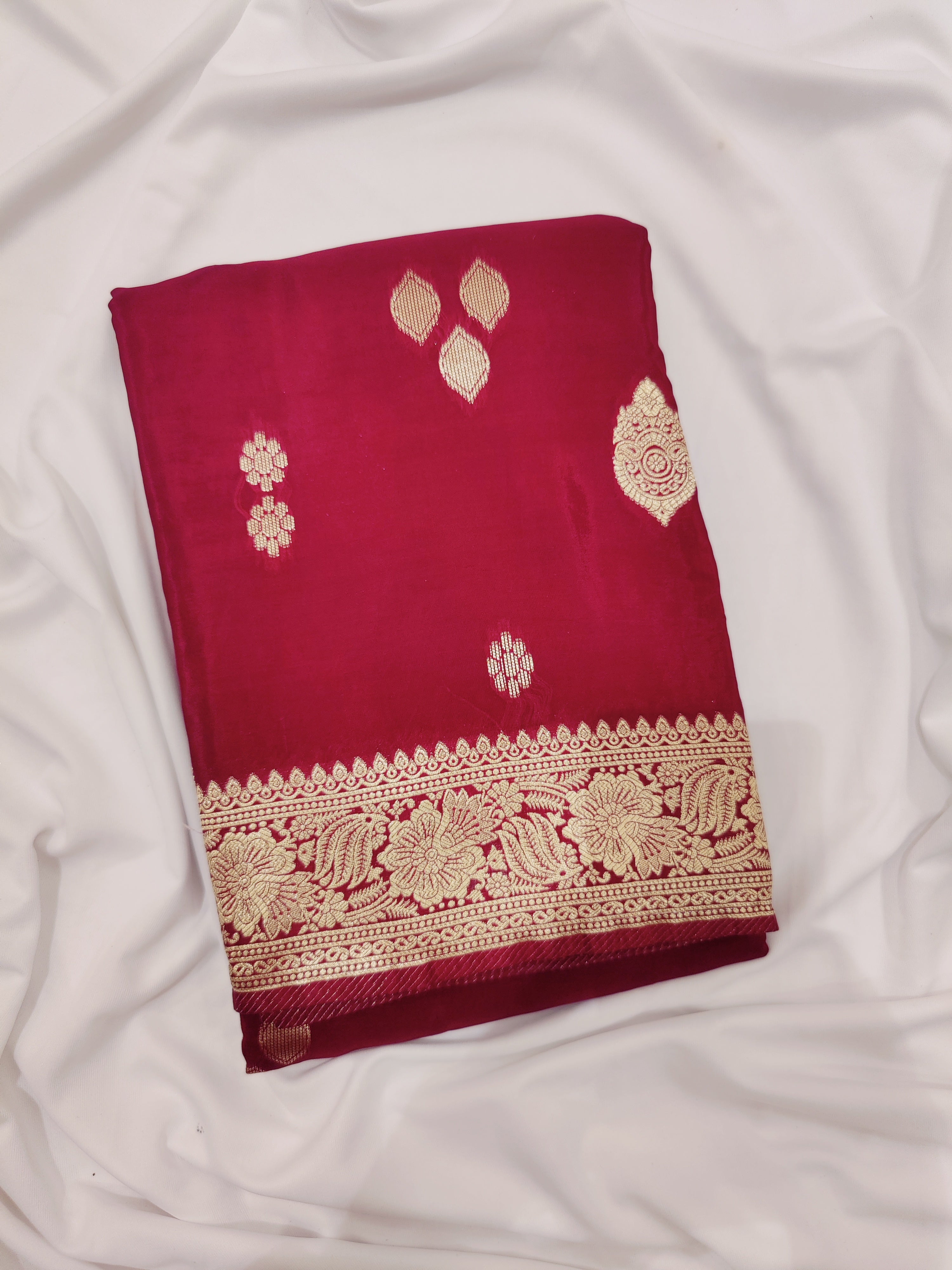 Maroon Raw Silk Saree – Timeless Elegance in Rich Traditional Weave