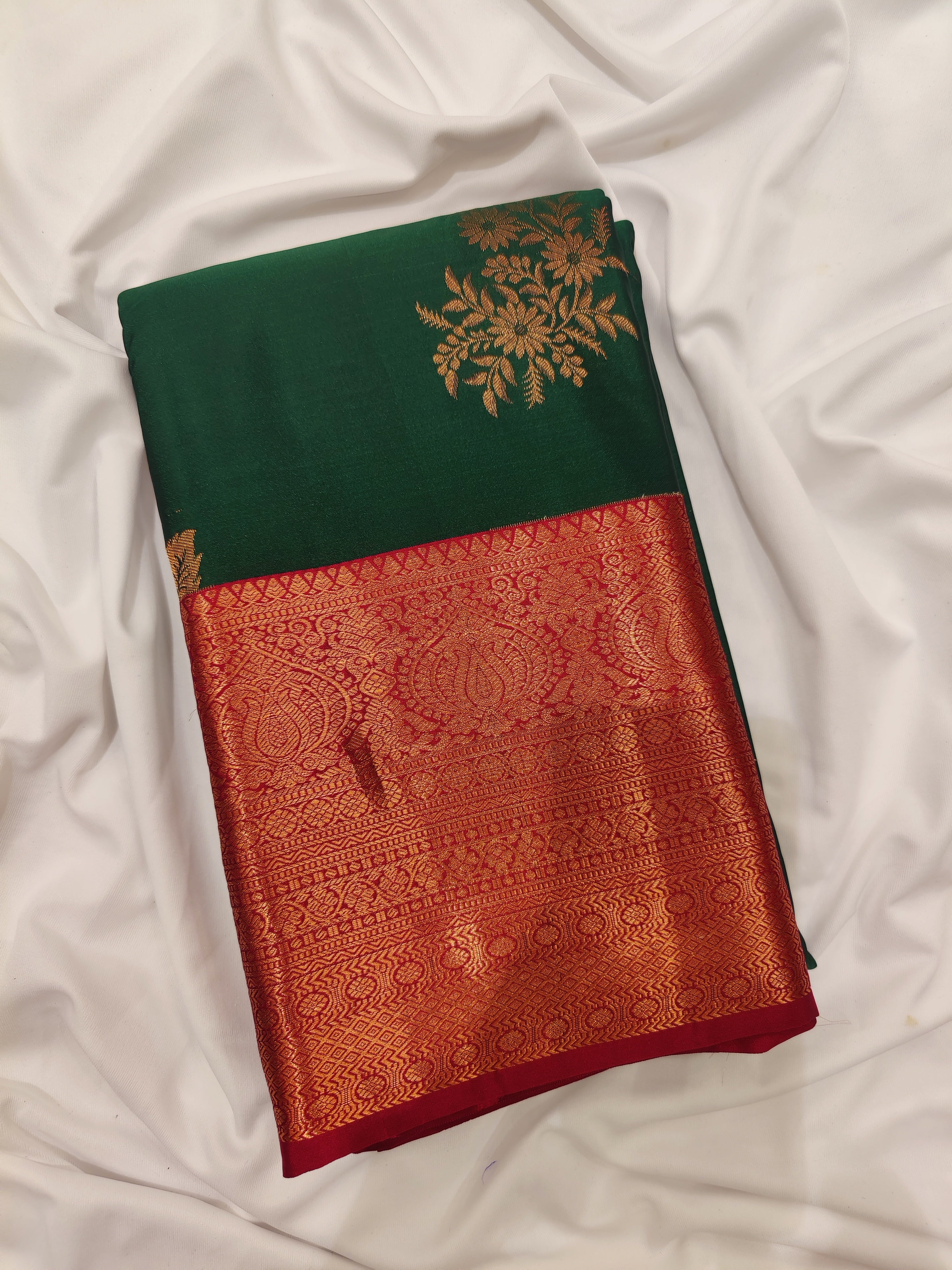 Bottle Green Saree with Red Border and Gold Zari - New Sudarshan Silks`